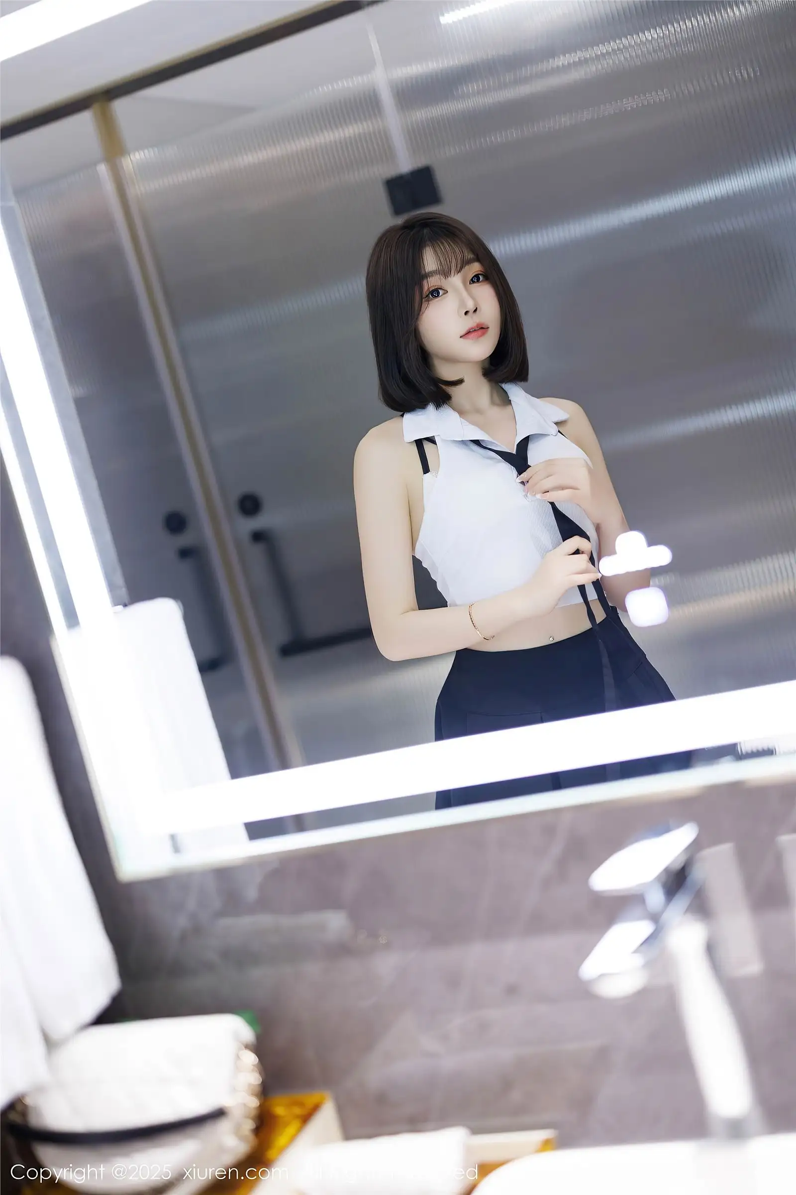 [XIUREN秀人网] 2025.03.20 NO.10048 徐莉芝Booty