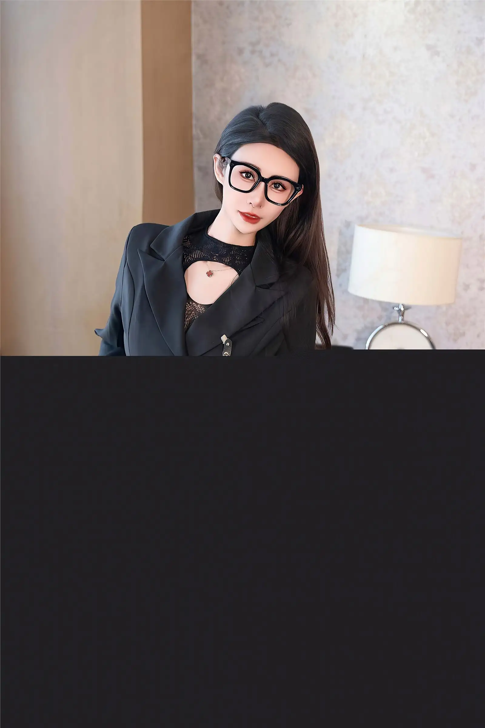 [XIUREN秀人网] 2025.04.01 NO.10095 艺艺yiyi