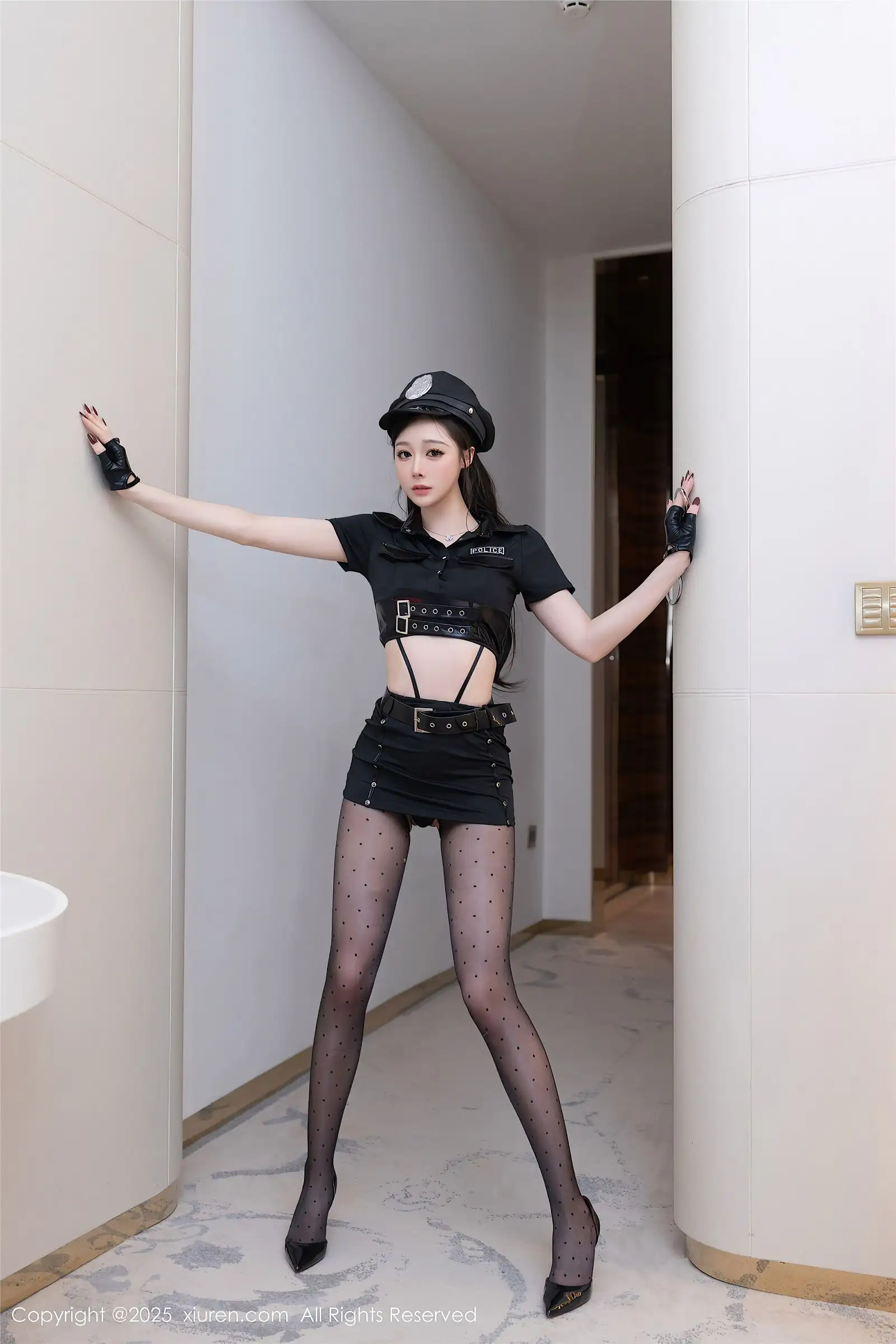 [XIUREN秀人网] 2025.04.03 NO.10115 小逗逗