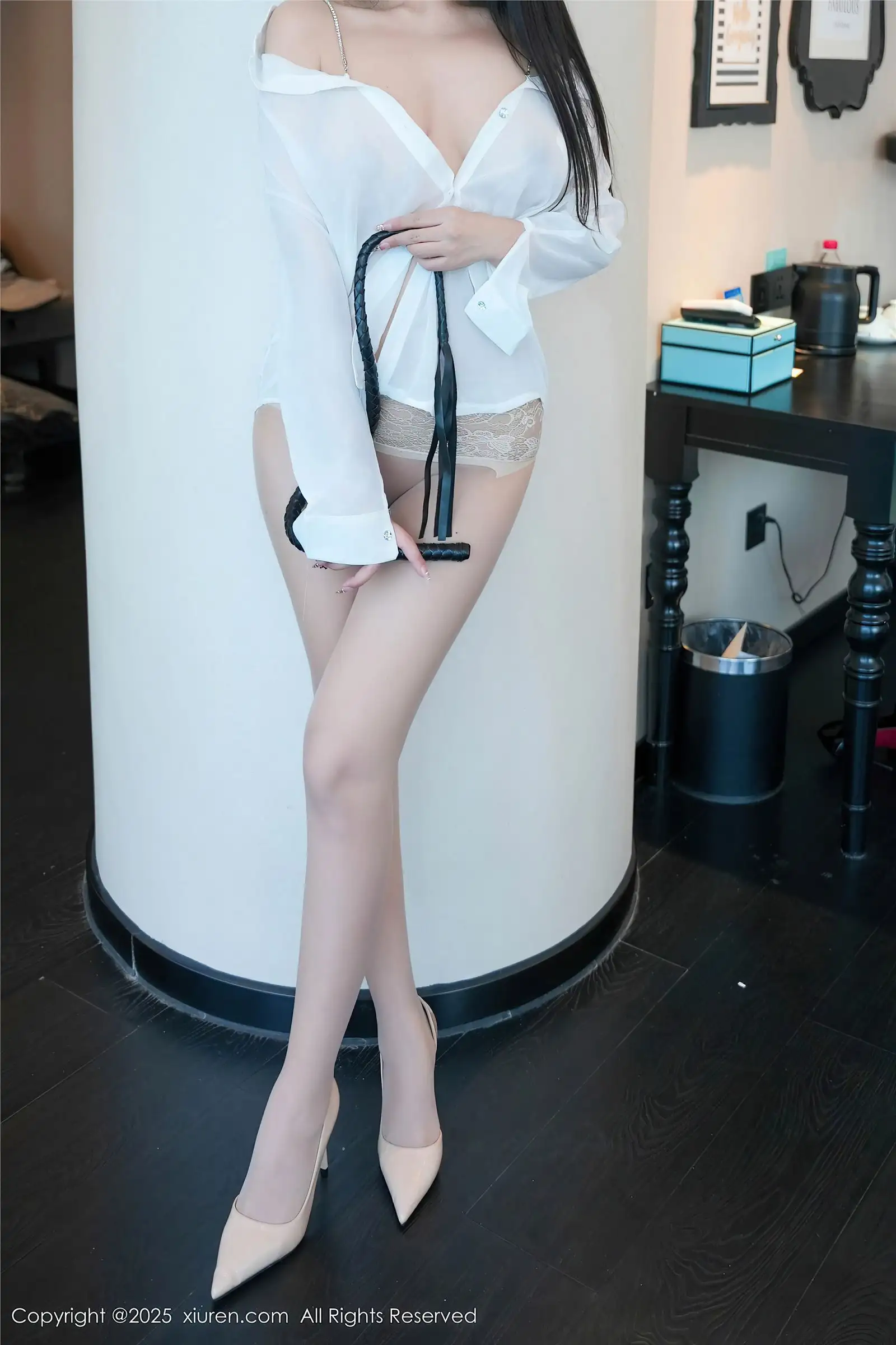[XIUREN秀人网] 2025.04.17 NO.10163 小泡芙kiko
