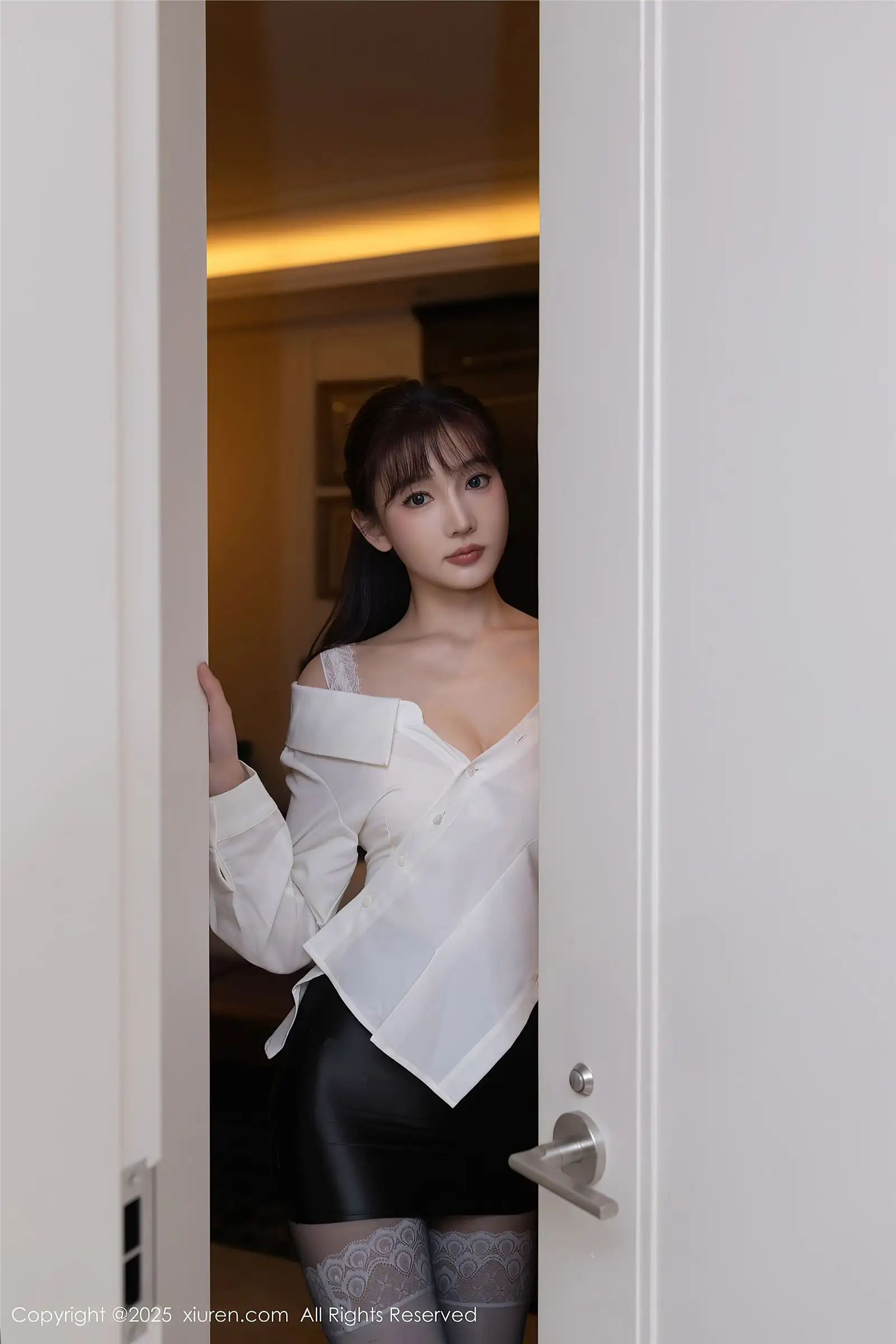 [XIUREN秀人网] 2025.04.17 NO.10166 陆萱萱