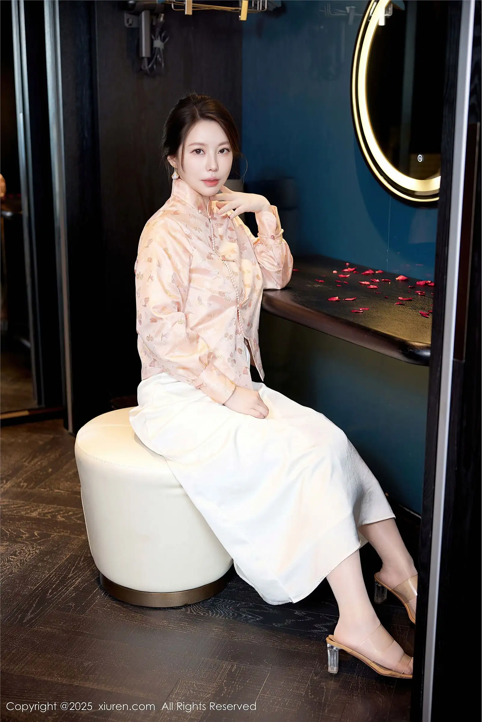 [XIUREN秀人网] 2025.05.29 NO.10341 白茹雪abby