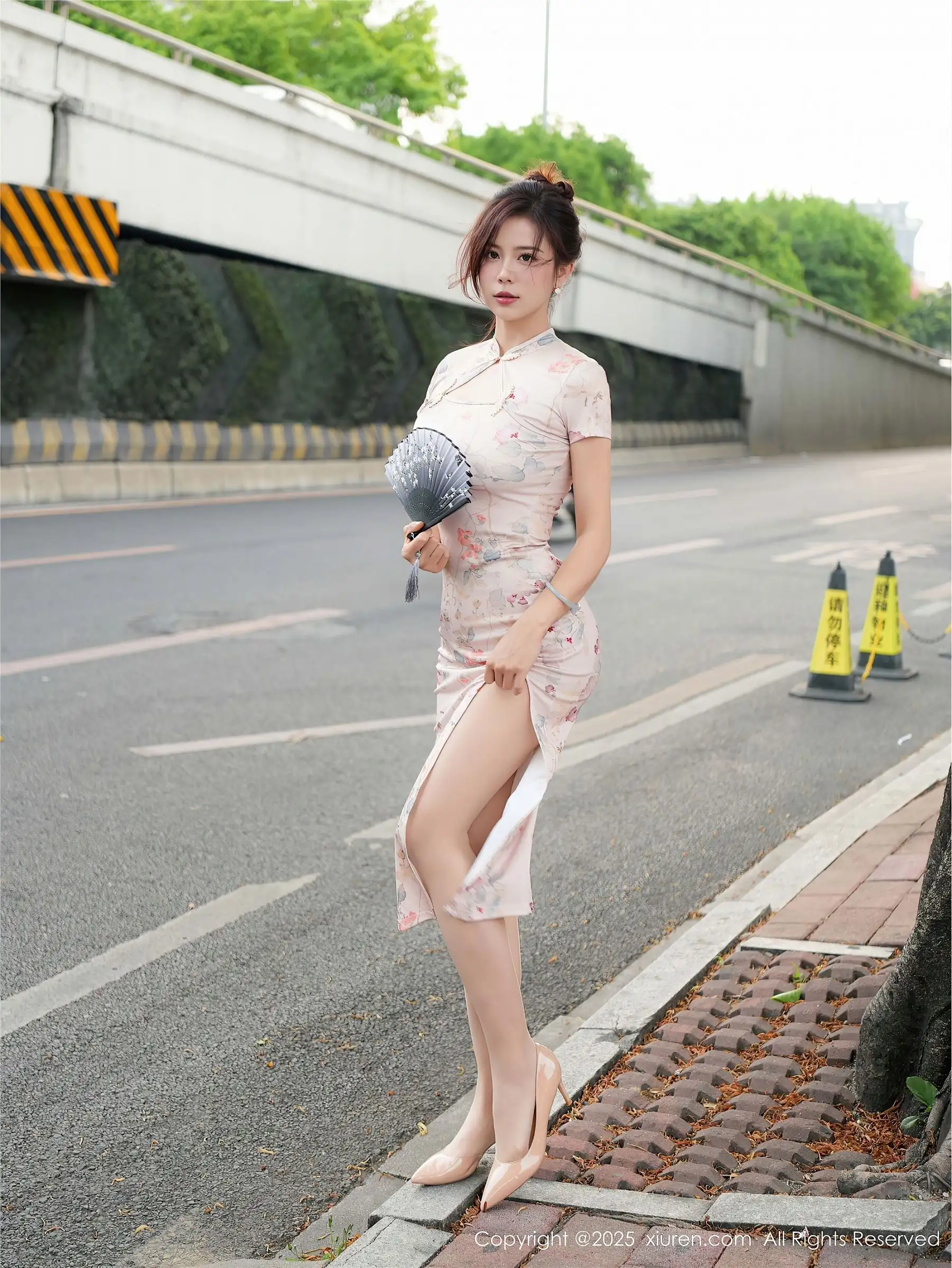 [XIUREN秀人网] 2025.06.17 NO.10419 玫瑰我爱你