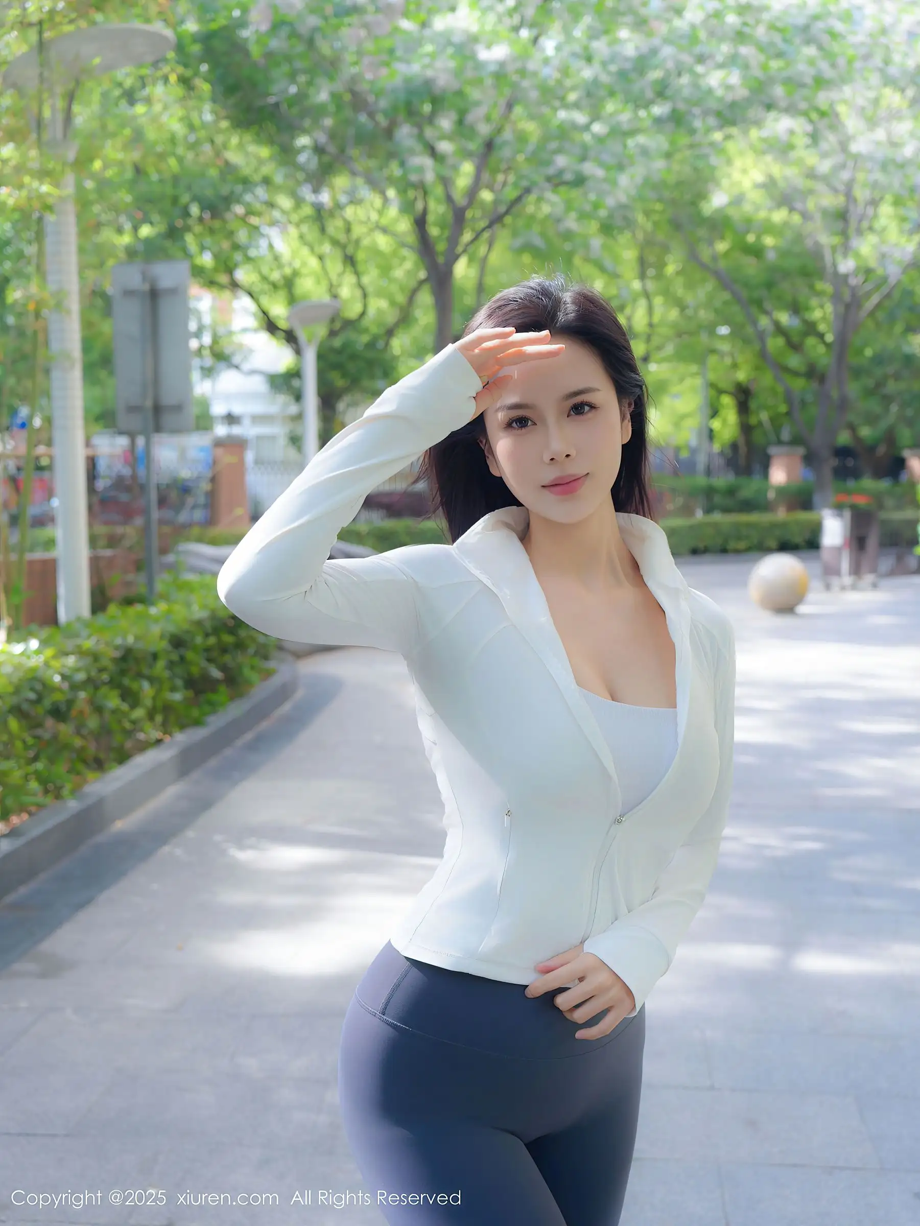 [XIUREN秀人网] 2025.07.29 NO.10595 玫瑰我爱你