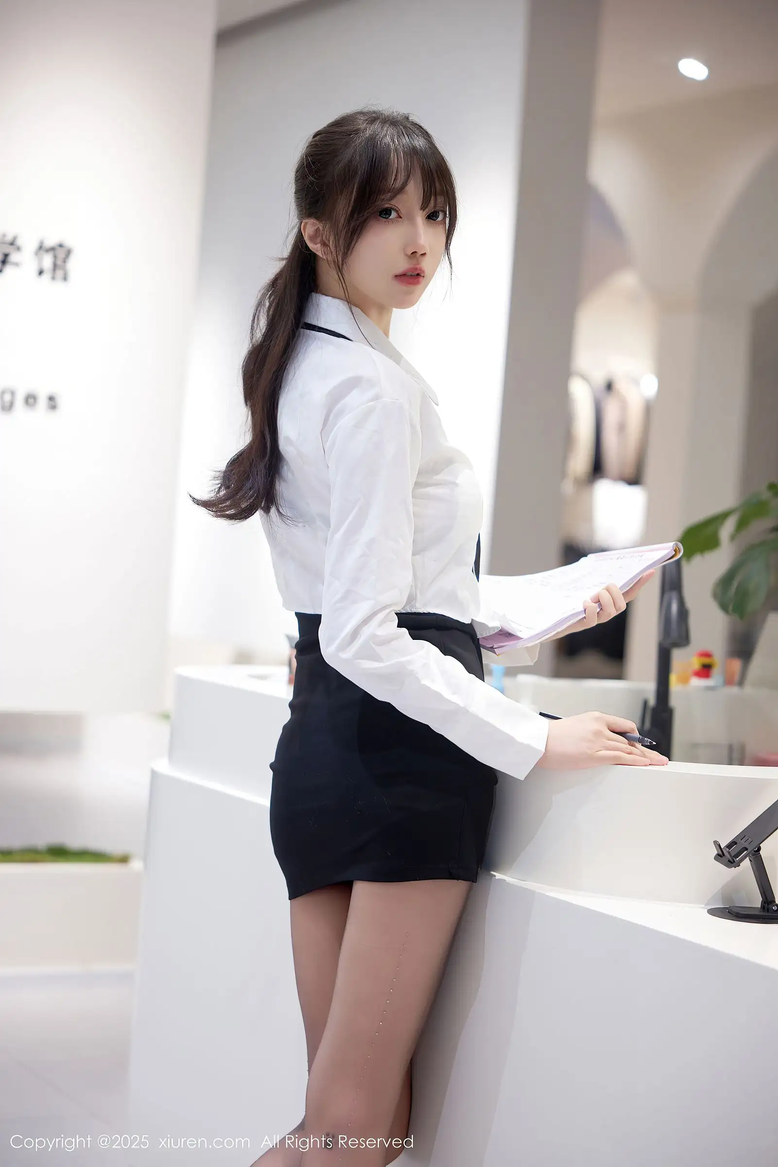 [XIUREN秀人网] 2025.08.11 NO.10636 玥儿玥er