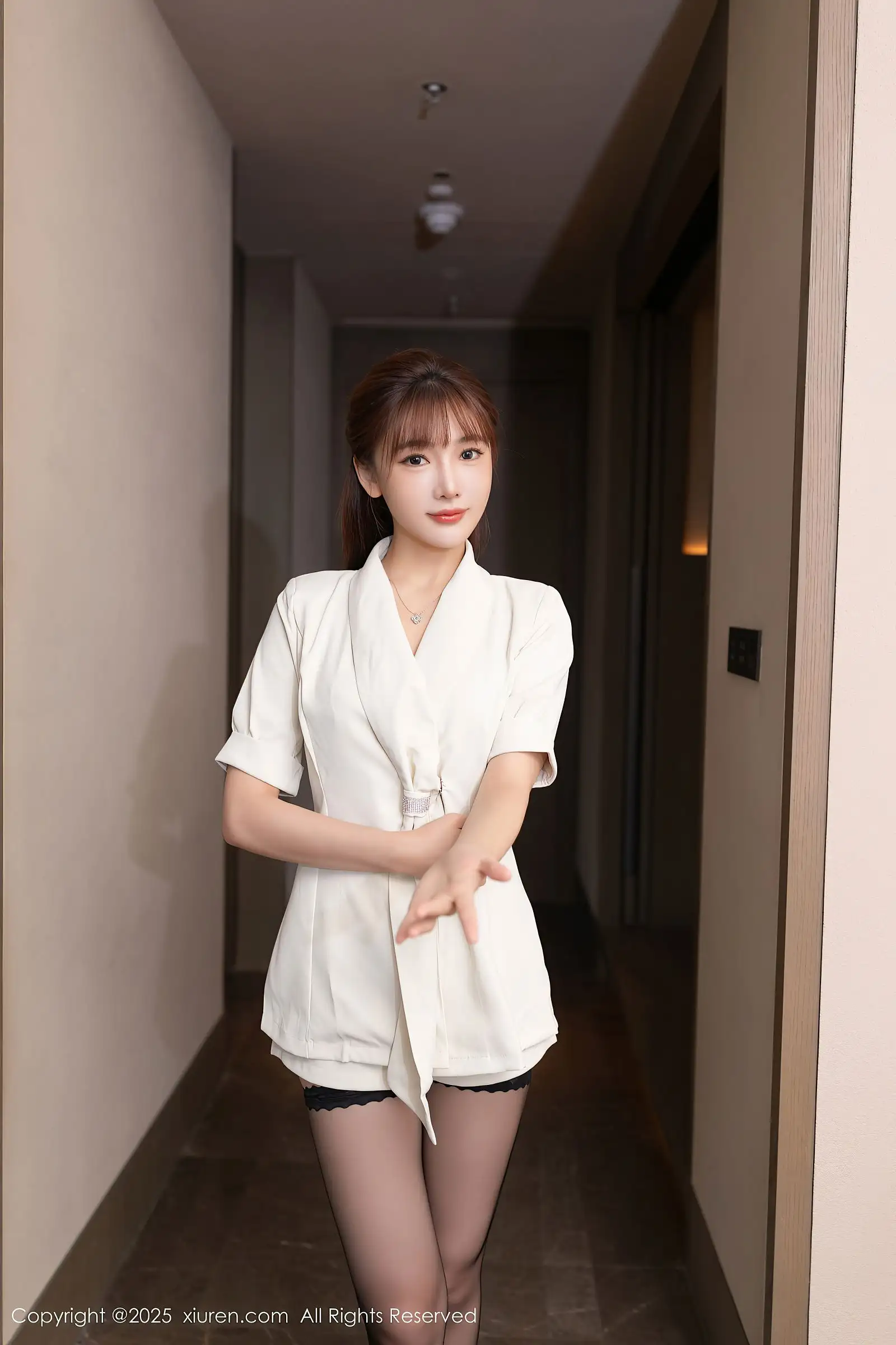 [XIUREN秀人网] 2025.08.14 NO.10650 陆萱萱