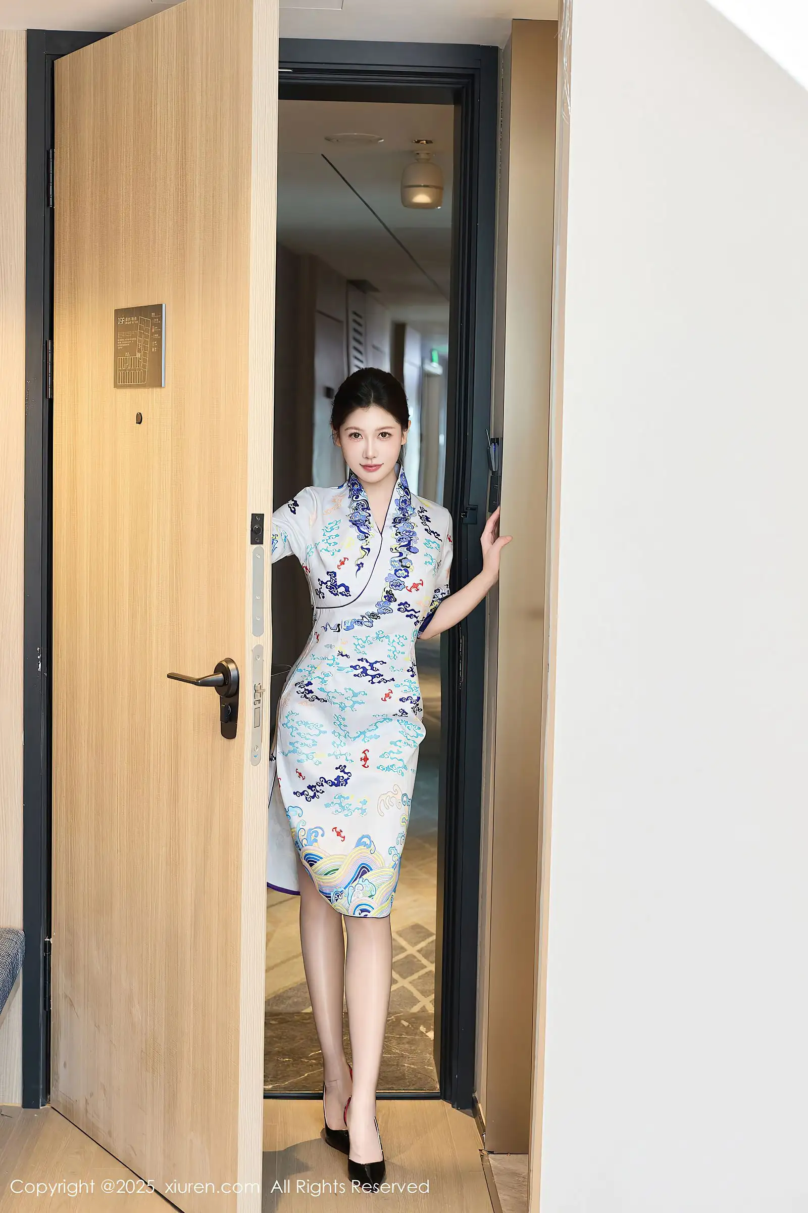 [XIUREN秀人网] 2025.08.15 NO.10654 尹甜甜