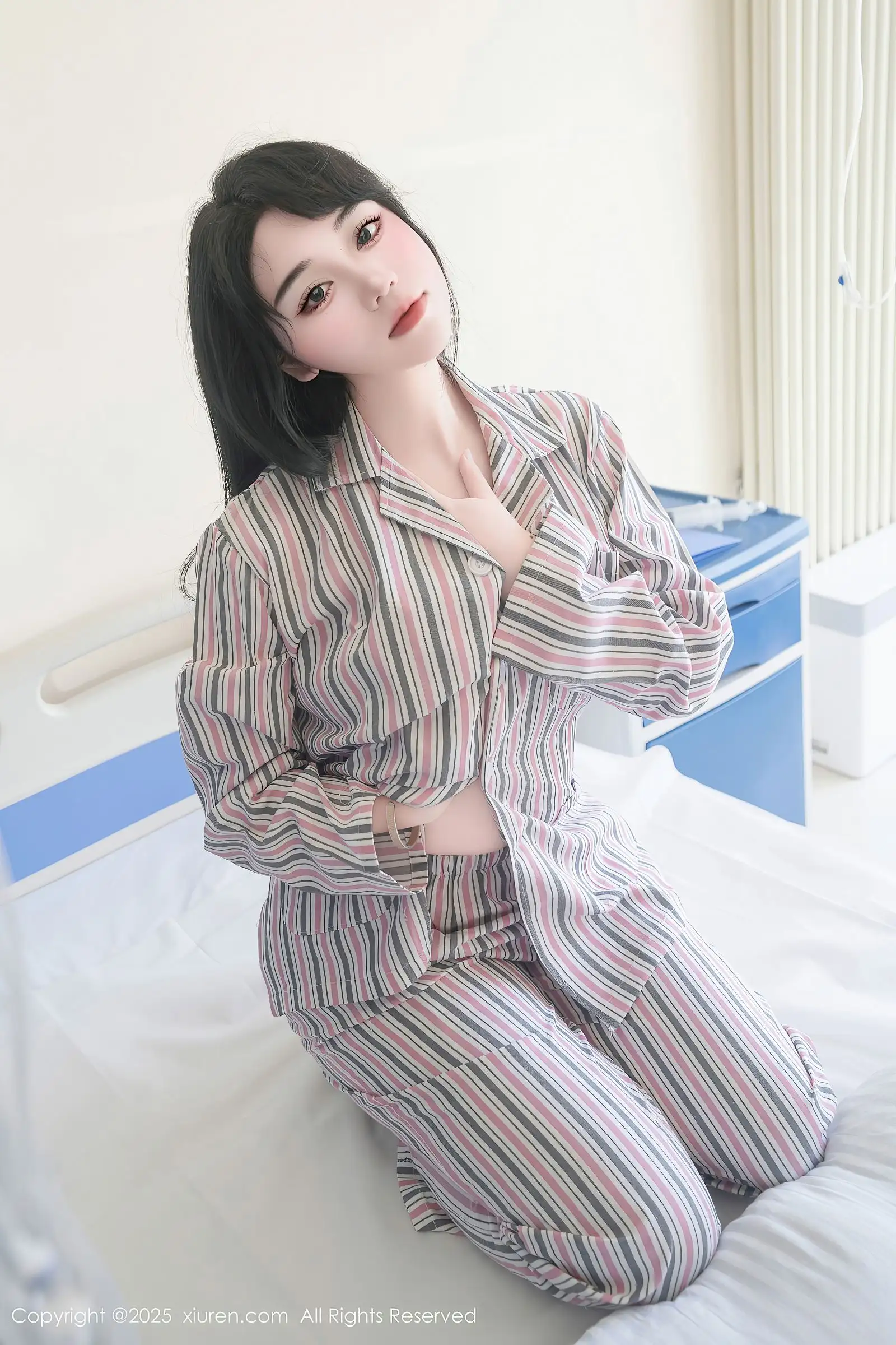 [XIUREN秀人网] 2025.08.14 NO.10648 汐汐爱吃草莓