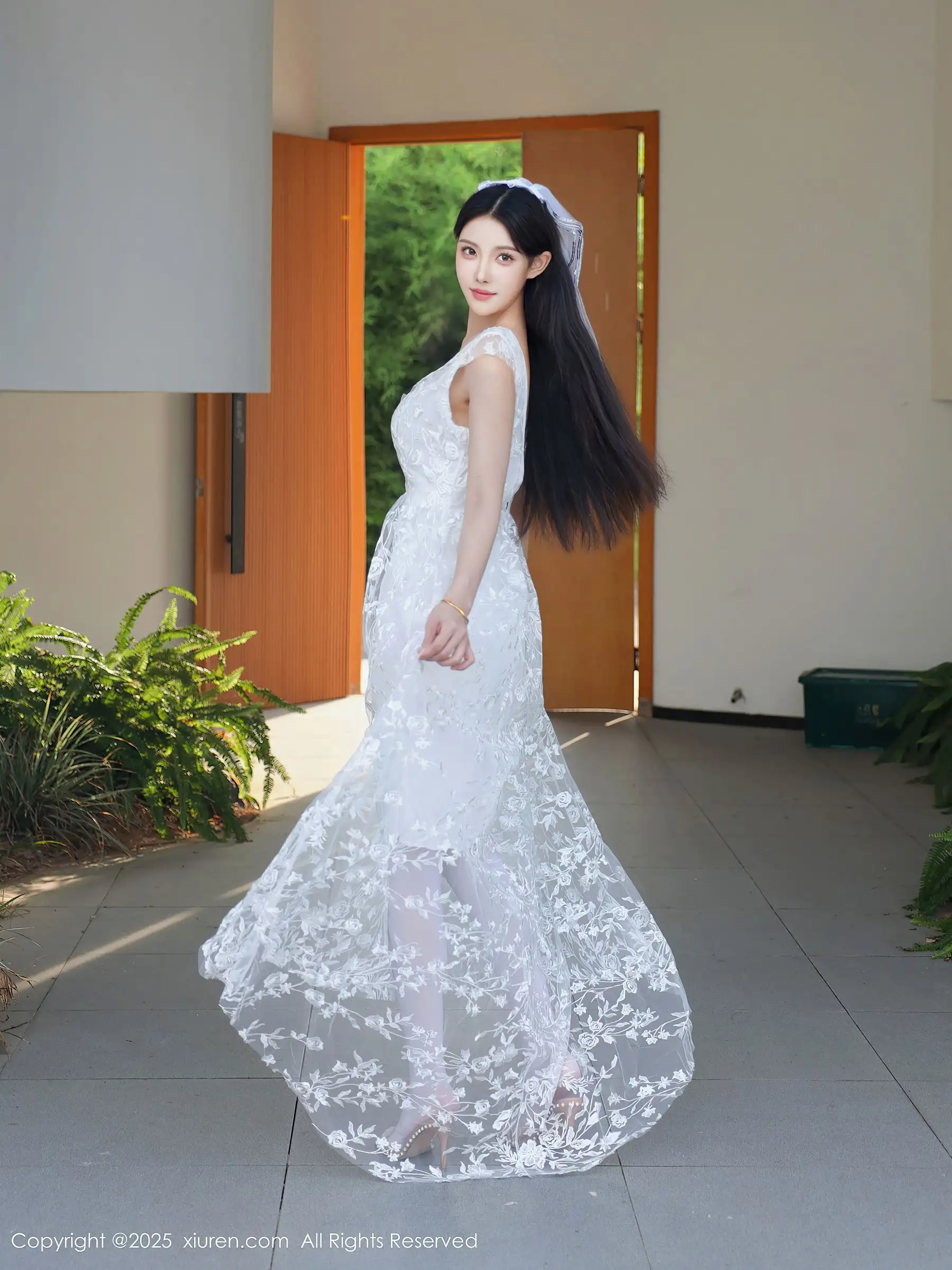 [XIUREN秀人网] 2025.08.18 NO.10661 梨霜儿