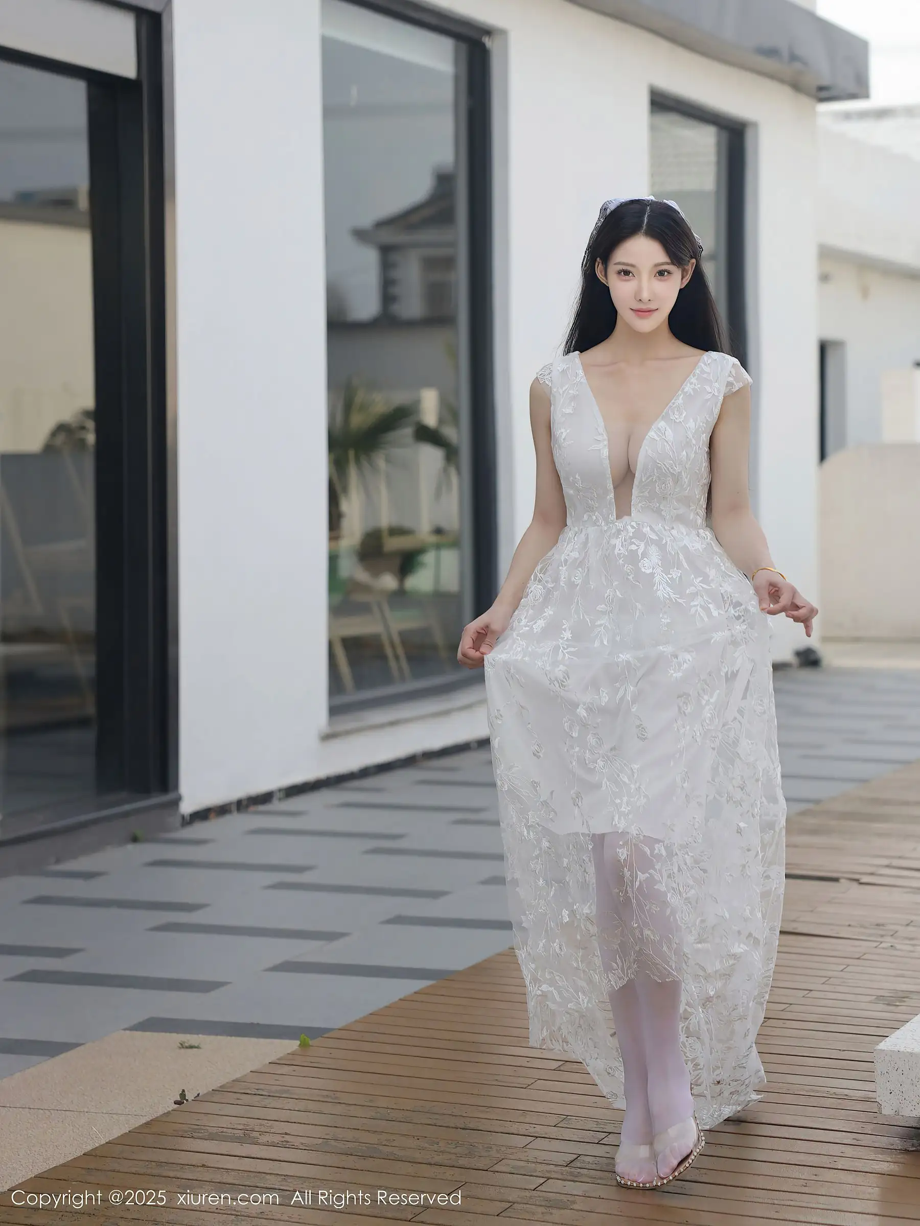 [XIUREN秀人网] 2025.08.18 NO.10661 梨霜儿