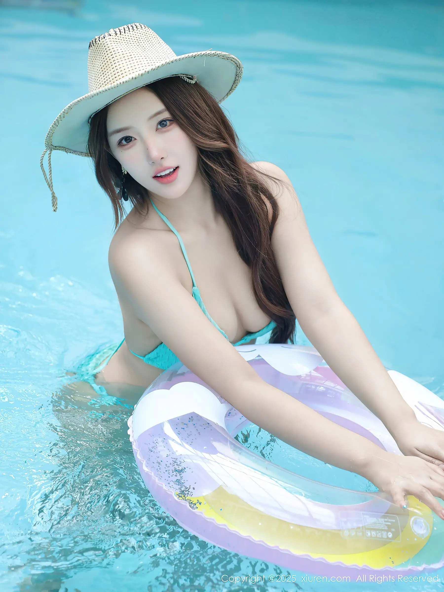 [XIUREN秀人网] 2025.08.19 NO.10666 白薇薇vcvc