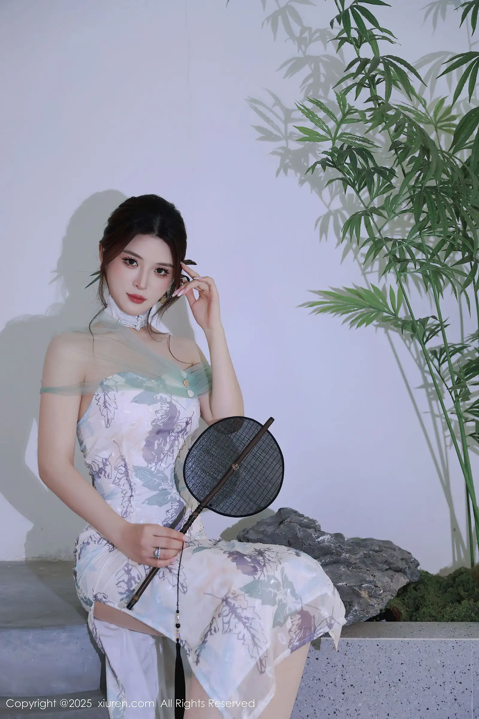 [XIUREN秀人网] 2025.08.27 NO.10694 阿依莎