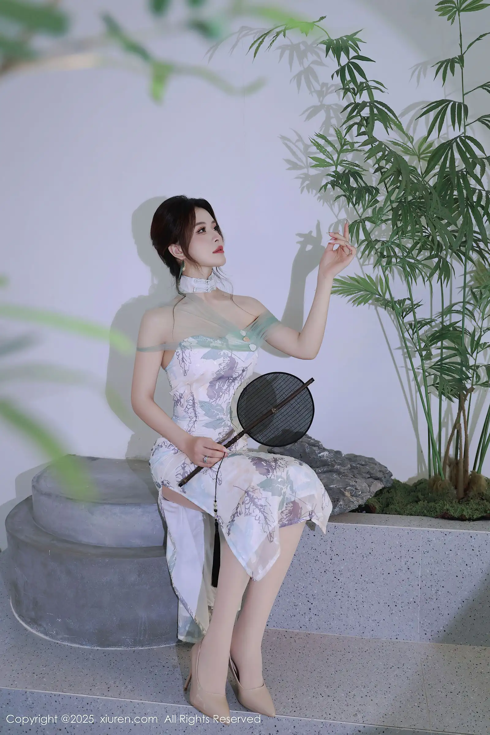 [XIUREN秀人网] 2025.08.27 NO.10694 阿依莎