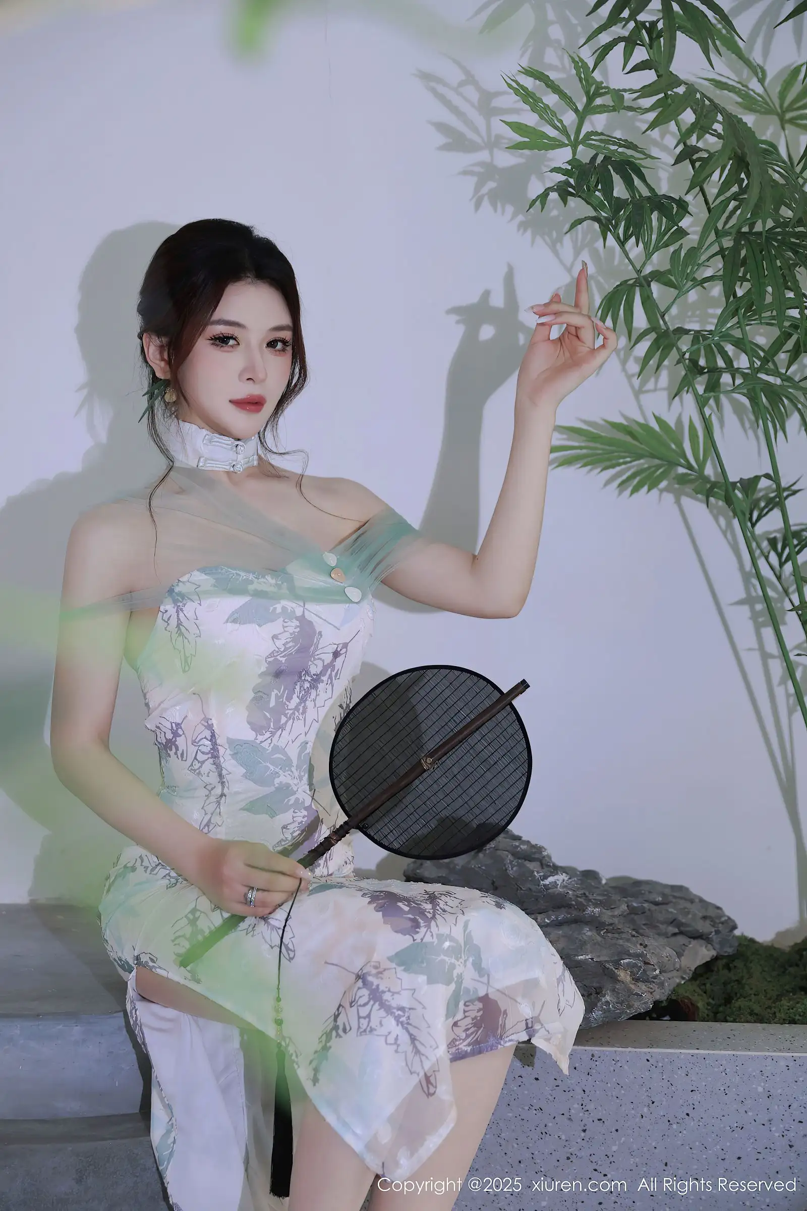 [XIUREN秀人网] 2025.08.27 NO.10694 阿依莎