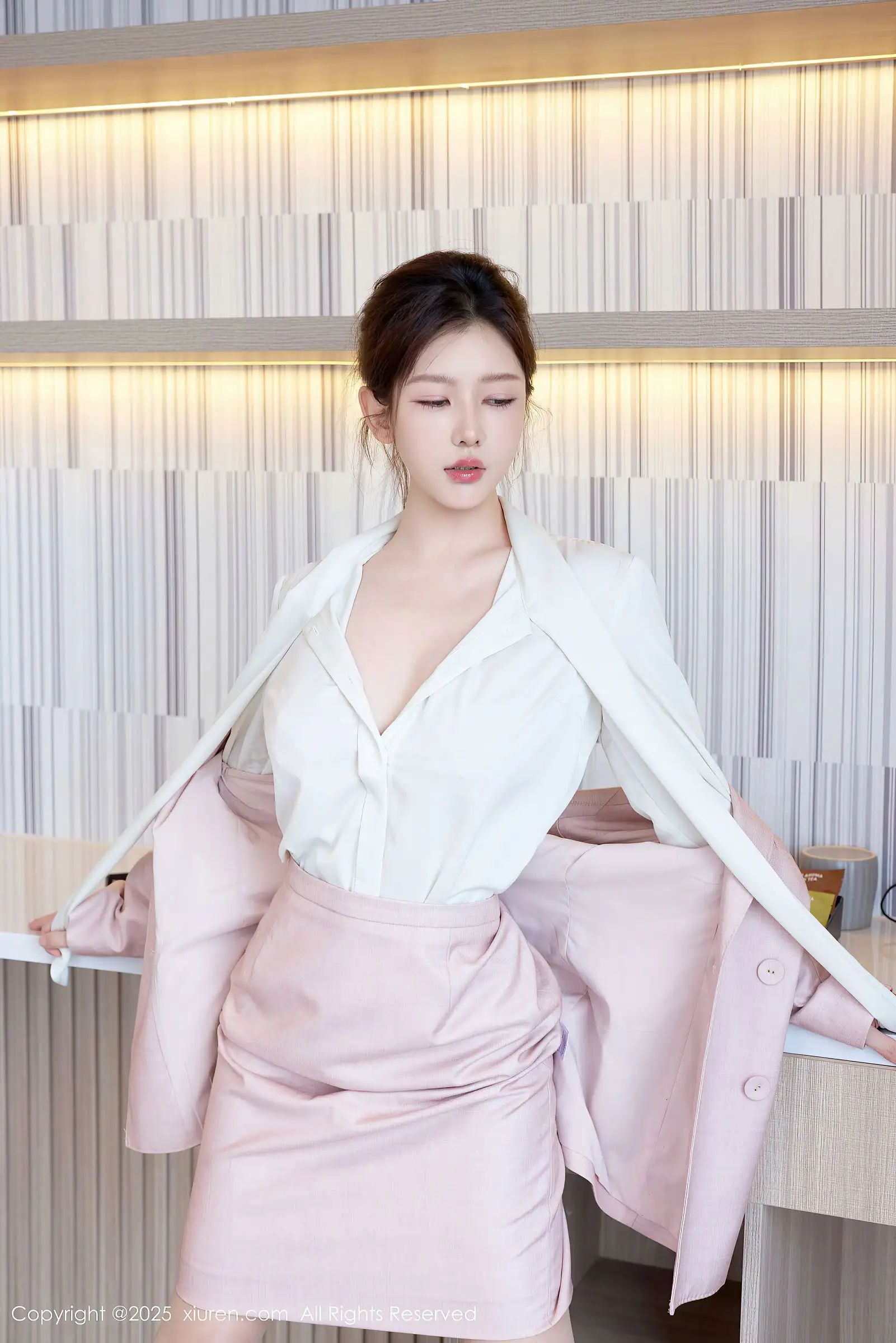 [XIUREN秀人网] 2025.09.04 NO.10728 尹甜甜