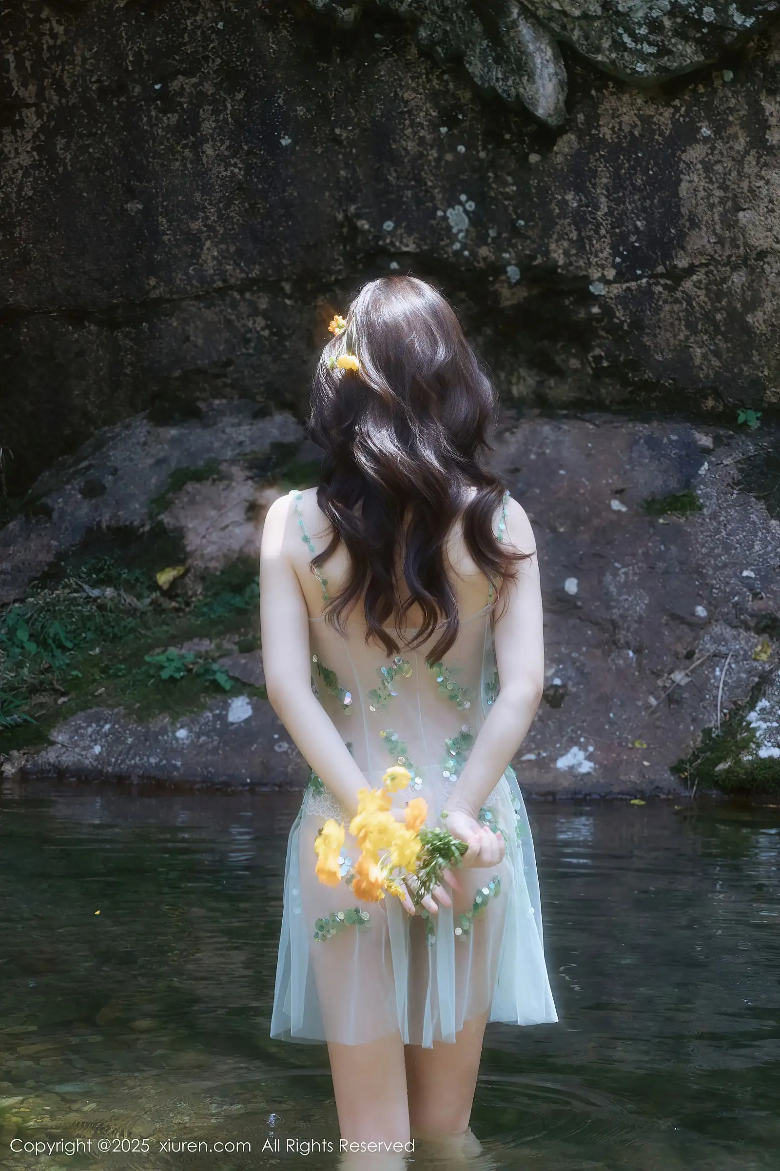 [XIUREN秀人网] 2025.09.11 NO.10756 尹甜甜sunny