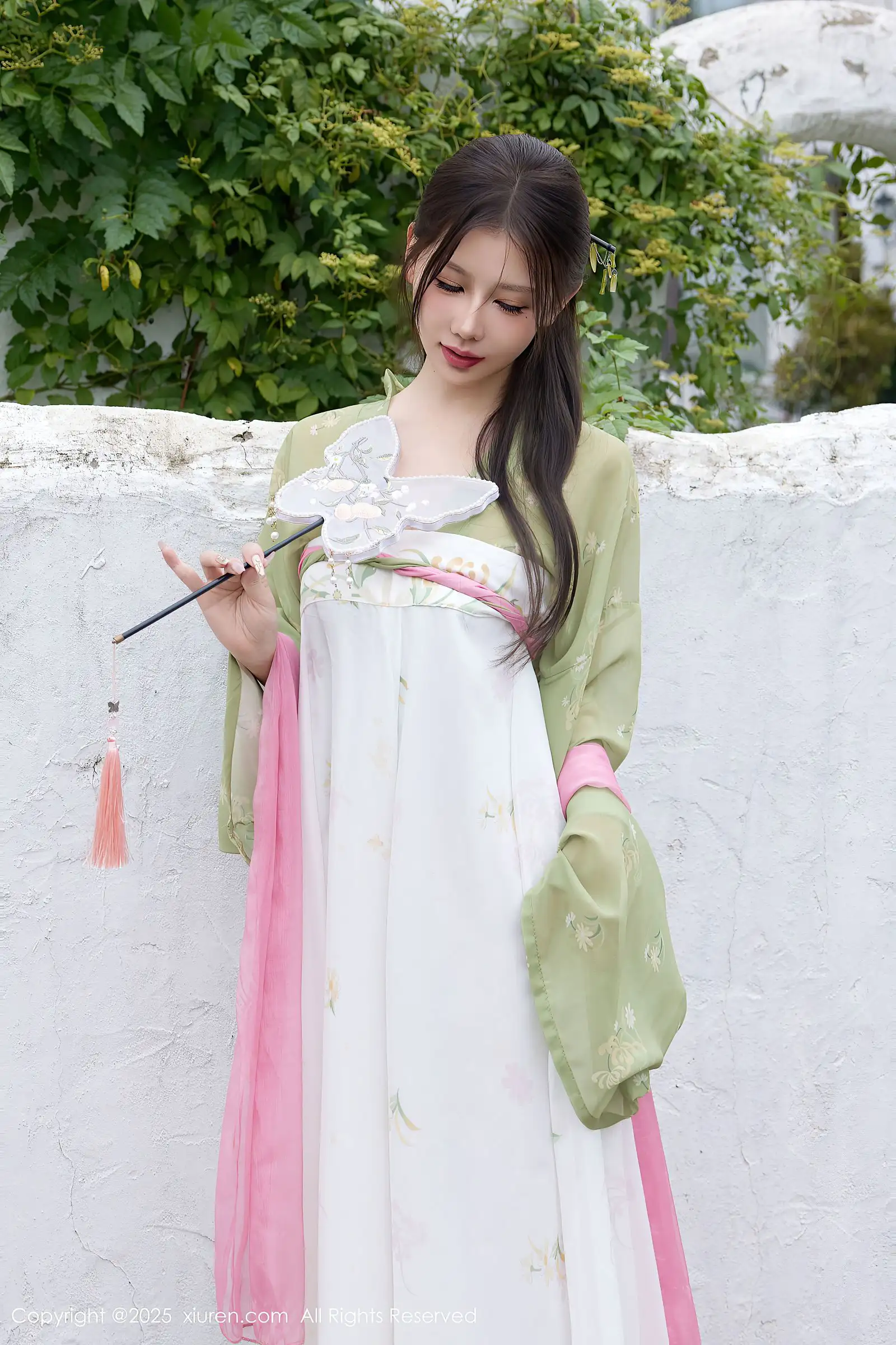 [XIUREN秀人网] 2025.09.30 NO.10834 尹甜甜sunny