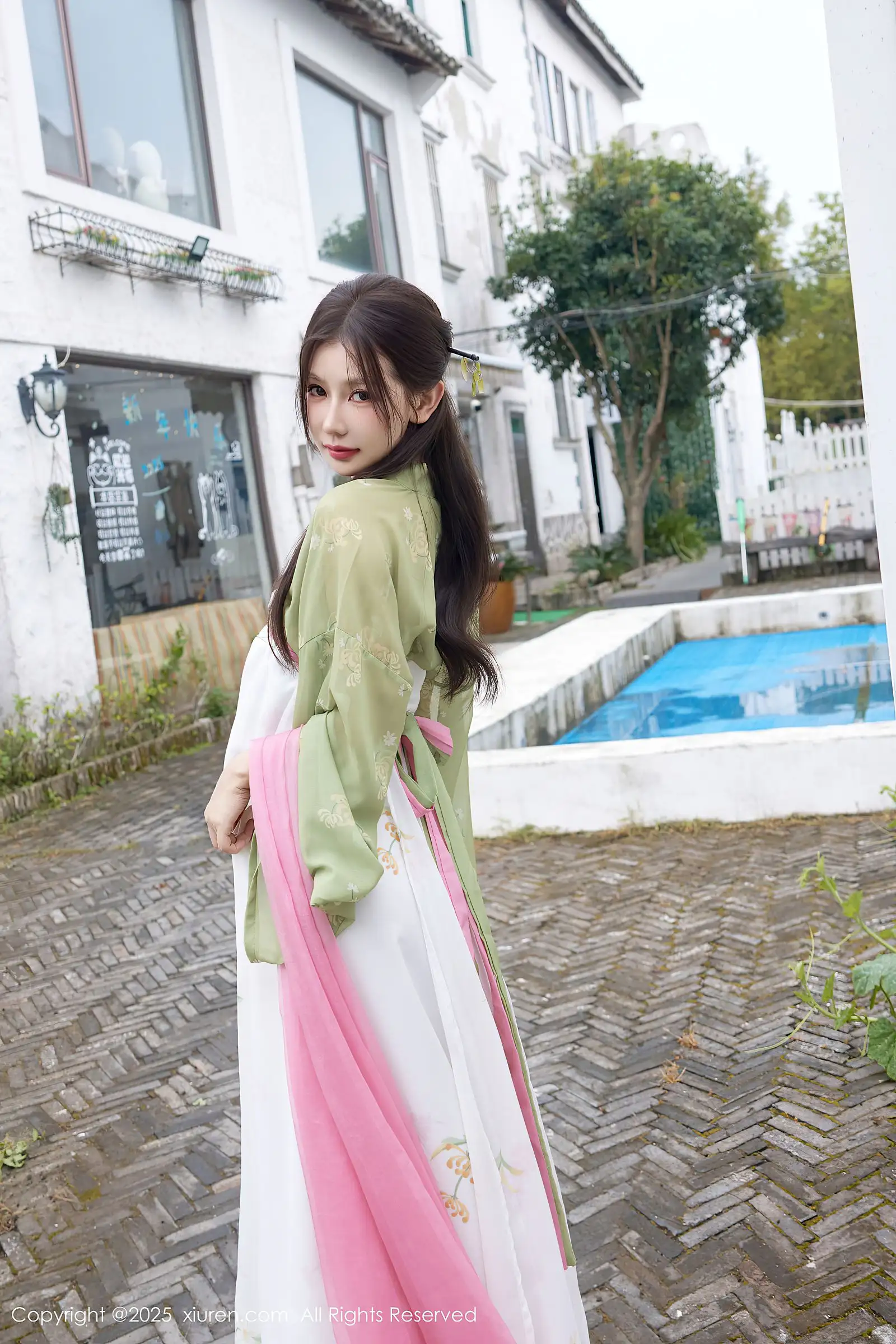 [XIUREN秀人网] 2025.09.30 NO.10834 尹甜甜sunny