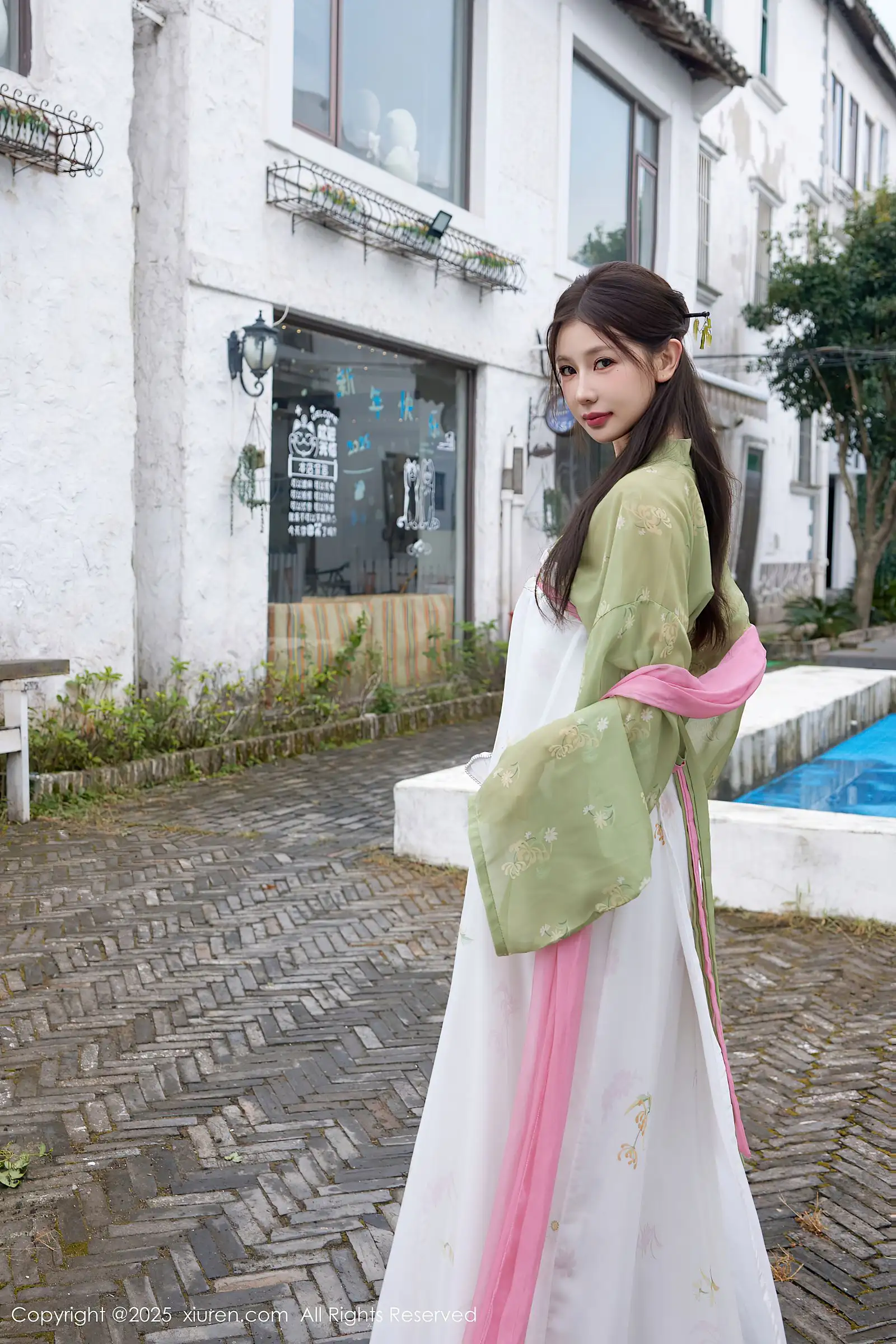 [XIUREN秀人网] 2025.09.30 NO.10834 尹甜甜sunny