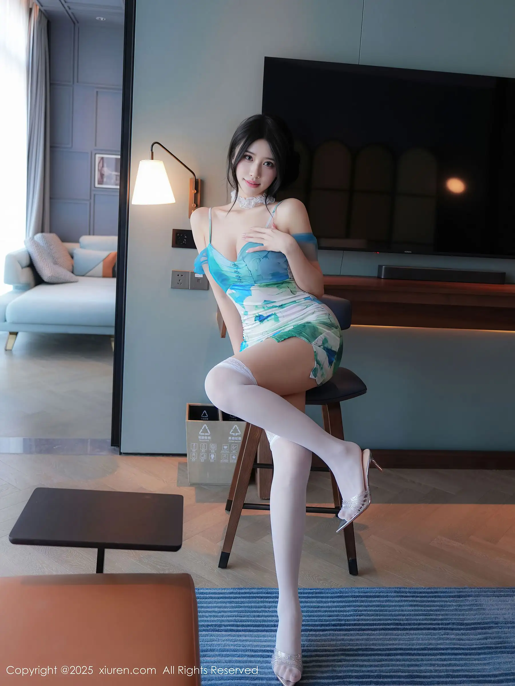 [XIUREN秀人网] 2025.10.13 NO.10859 shelly诗莉吖