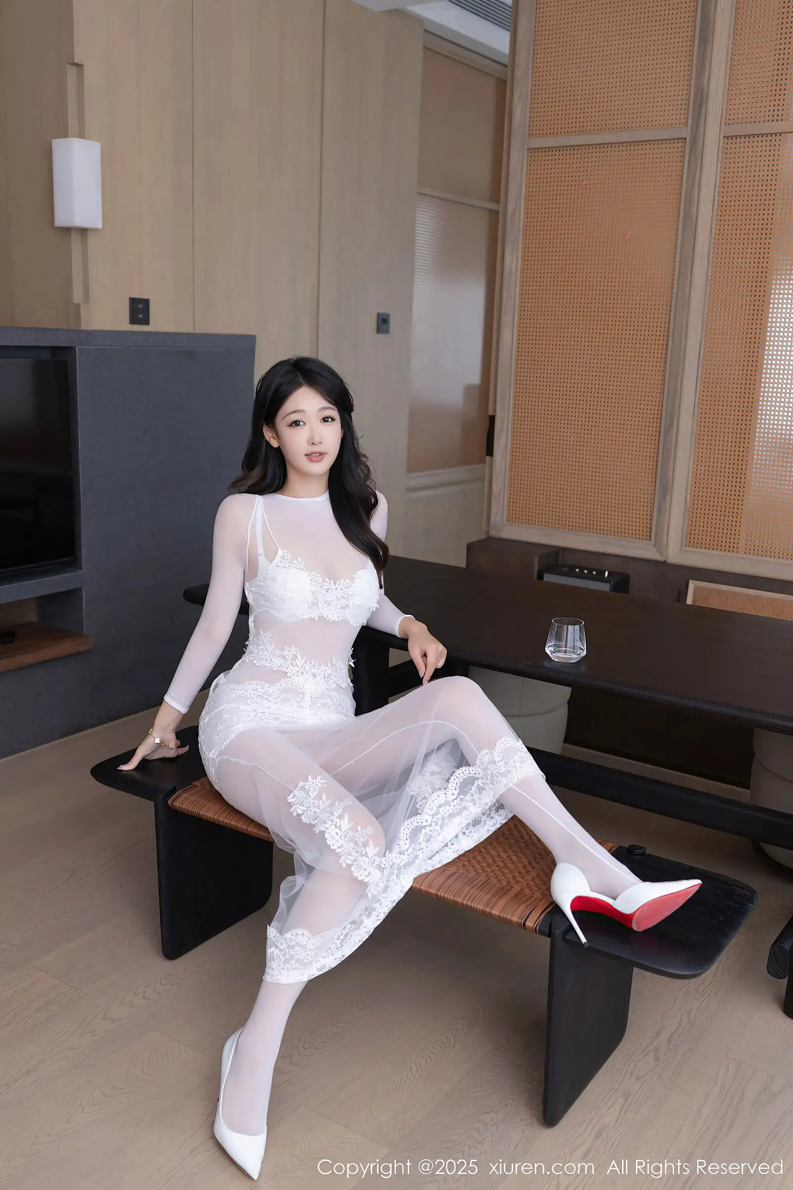 [XIUREN秀人网] 2025.10.20 NO.10892 唐安琪