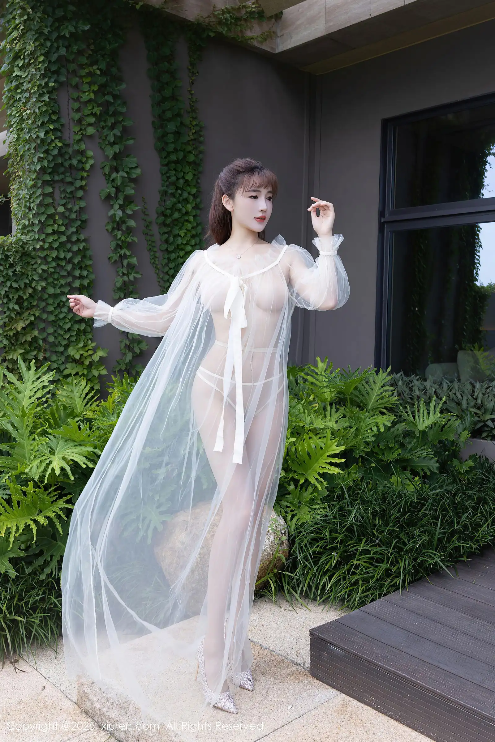 [XIUREN秀人网] 2025.10.23 NO.10903 陆萱萱
