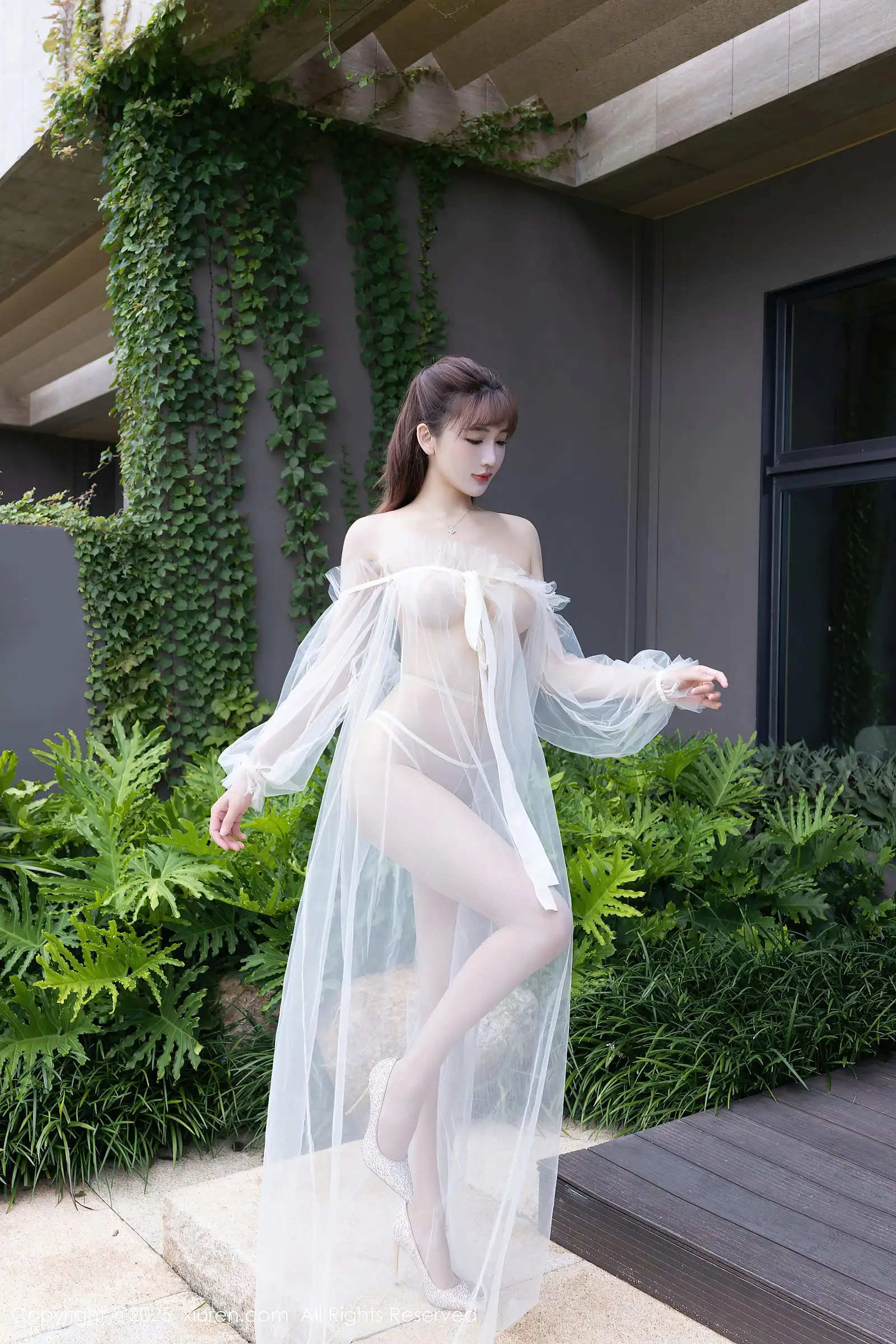 [XIUREN秀人网] 2025.10.23 NO.10903 陆萱萱