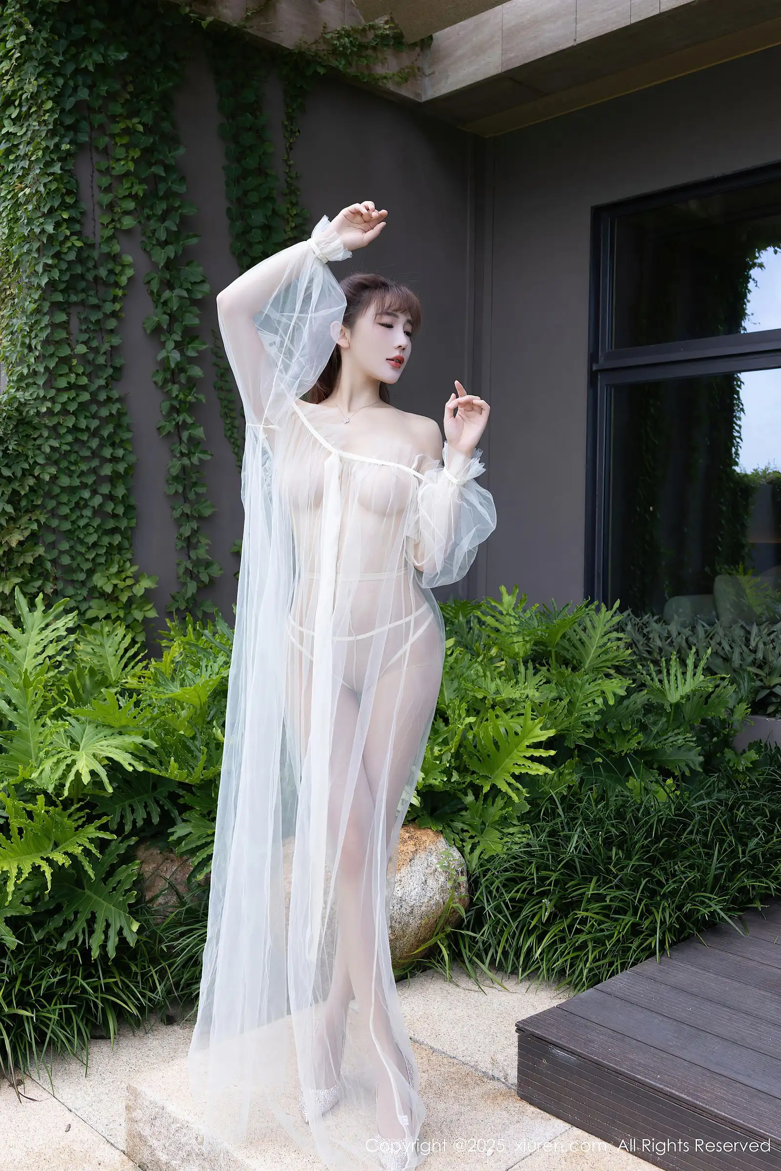 [XIUREN秀人网] 2025.10.23 NO.10903 陆萱萱