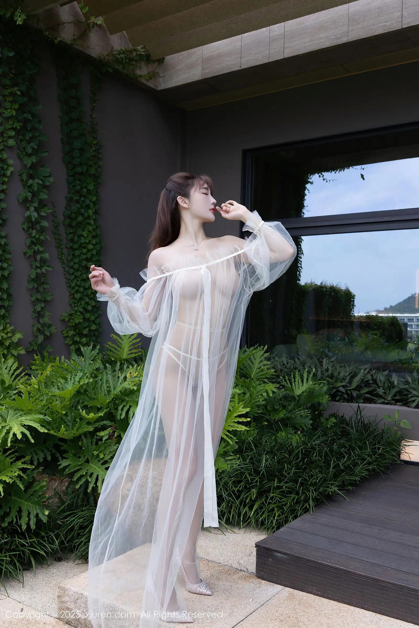 [XIUREN秀人网] 2025.10.23 NO.10903 陆萱萱
