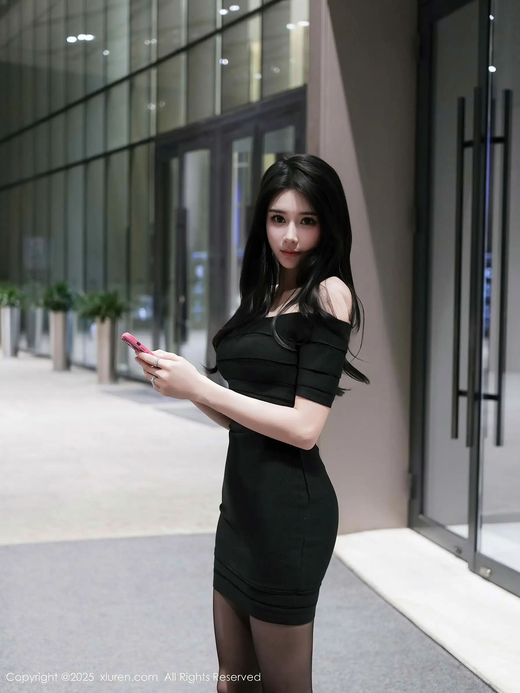 [XIUREN秀人网] 2025.11.04 NO.10942 椰汁糯米姬