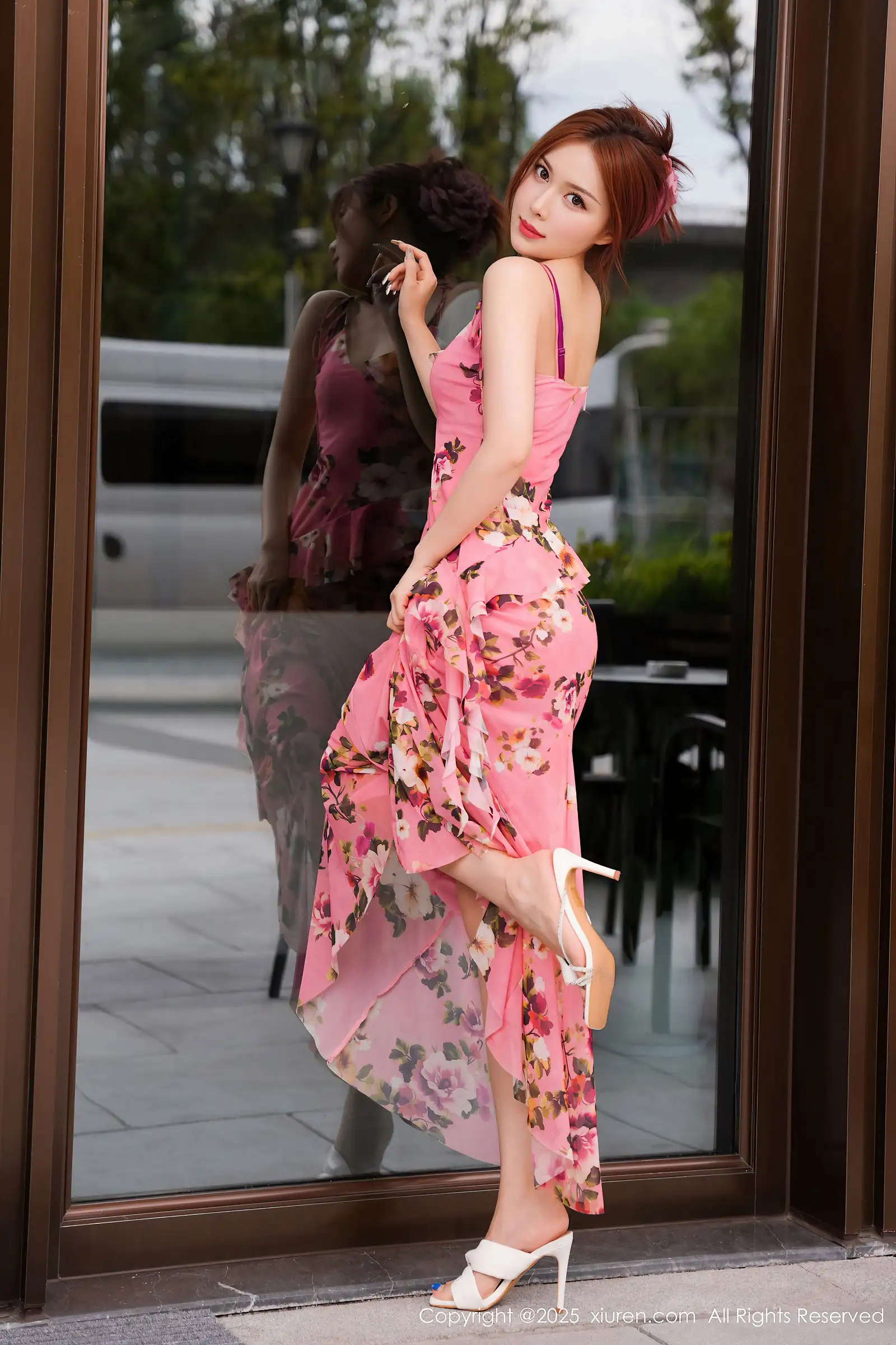 [XIUREN秀人网] 2025.11.06 NO.10954 白芷yy