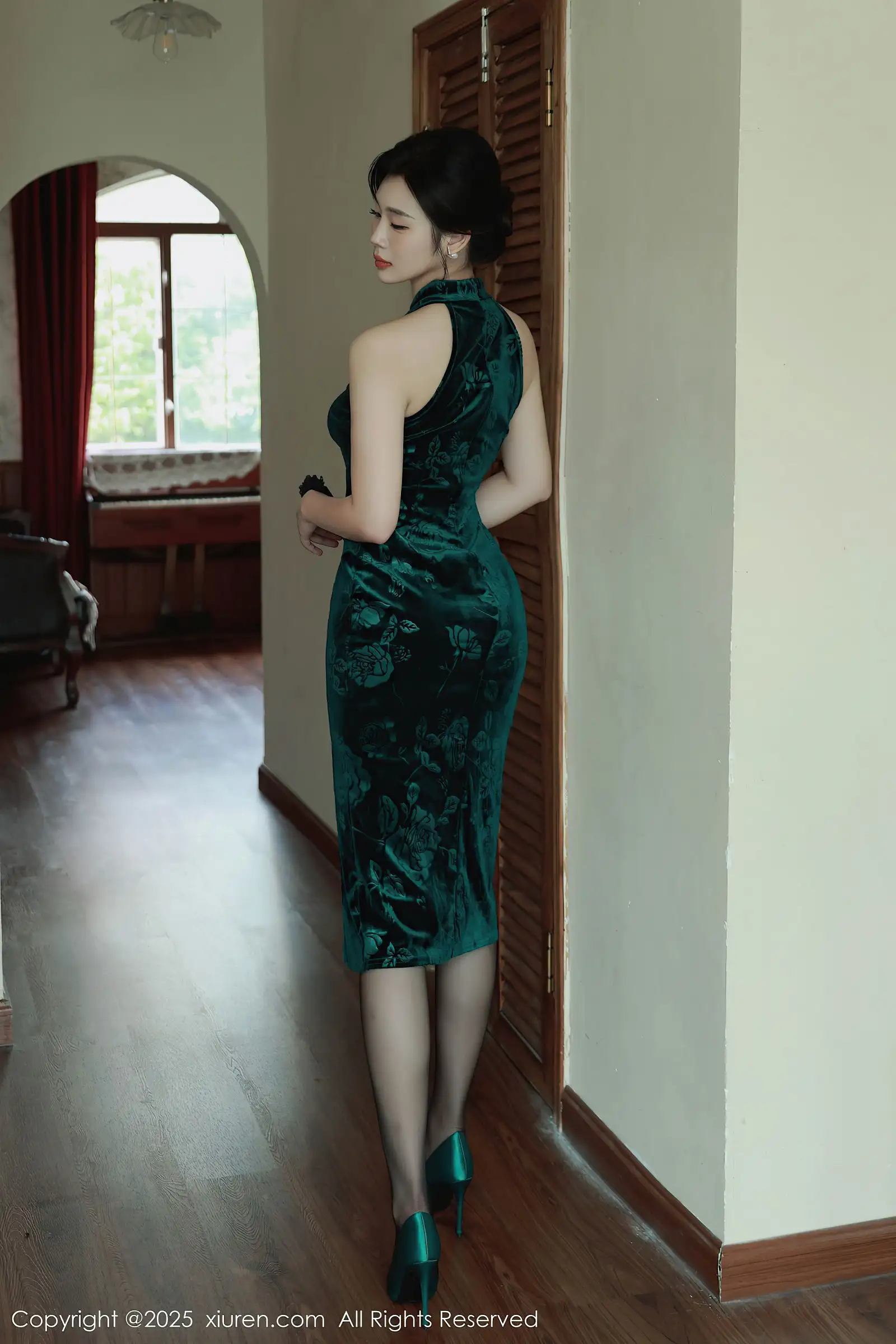 [XIUREN秀人网] 2025.11.07 NO.10962 南乔