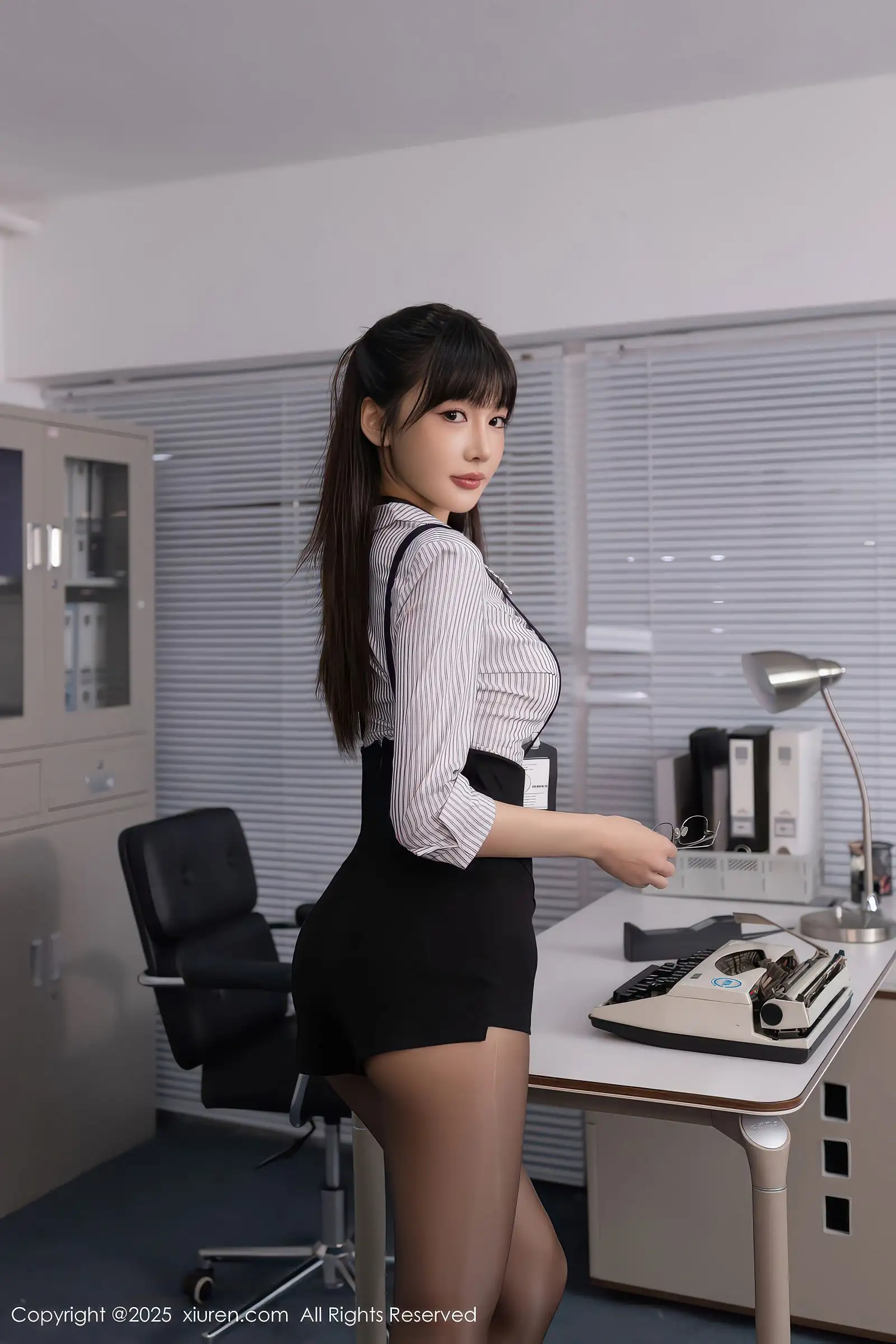 [XIUREN秀人网] 2025.12.04 NO.11070 陆萱萱
