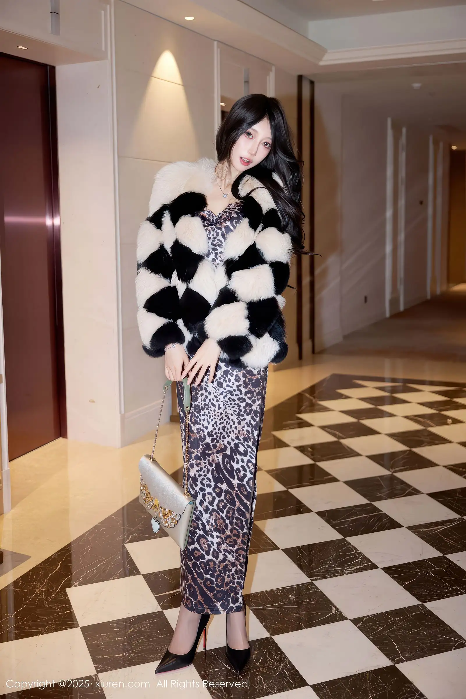 [XIUREN秀人网] 2025.12.08 NO.11082 玥儿玥er