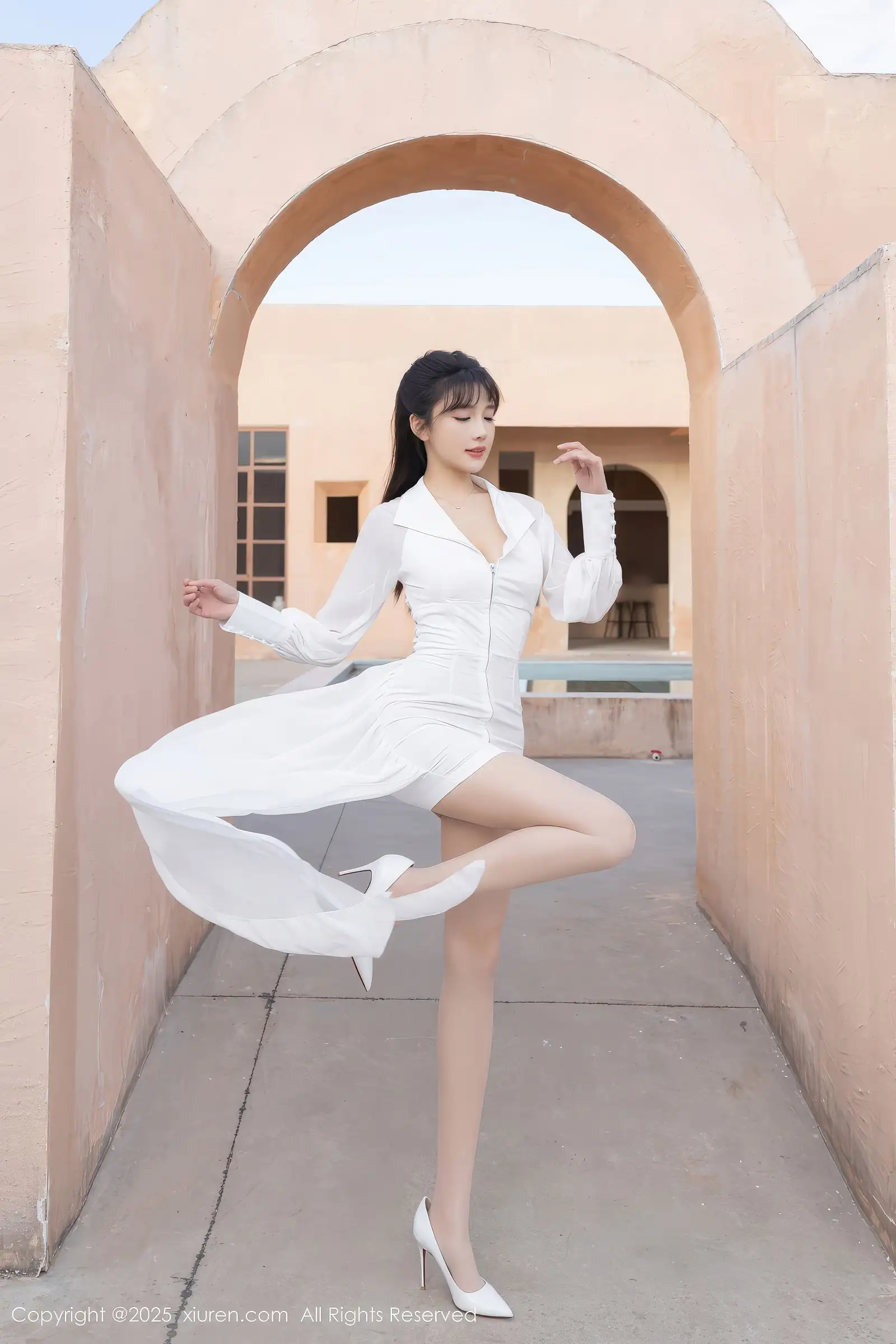 [XIUREN秀人网] 2025.12.11 NO.11100 陆萱萱