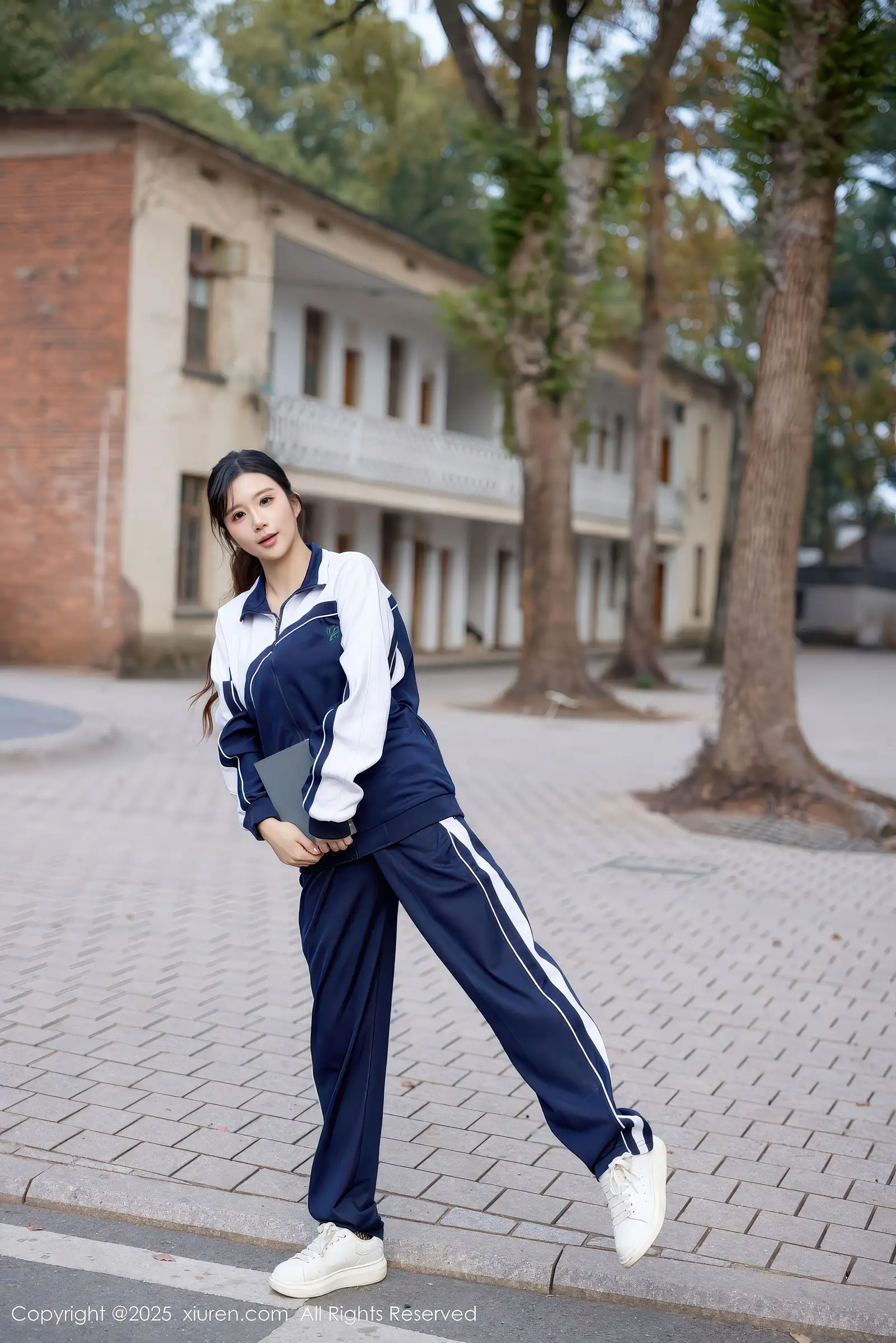 [XIUREN秀人网] 2025.12.12 NO.11103 小肉肉咪