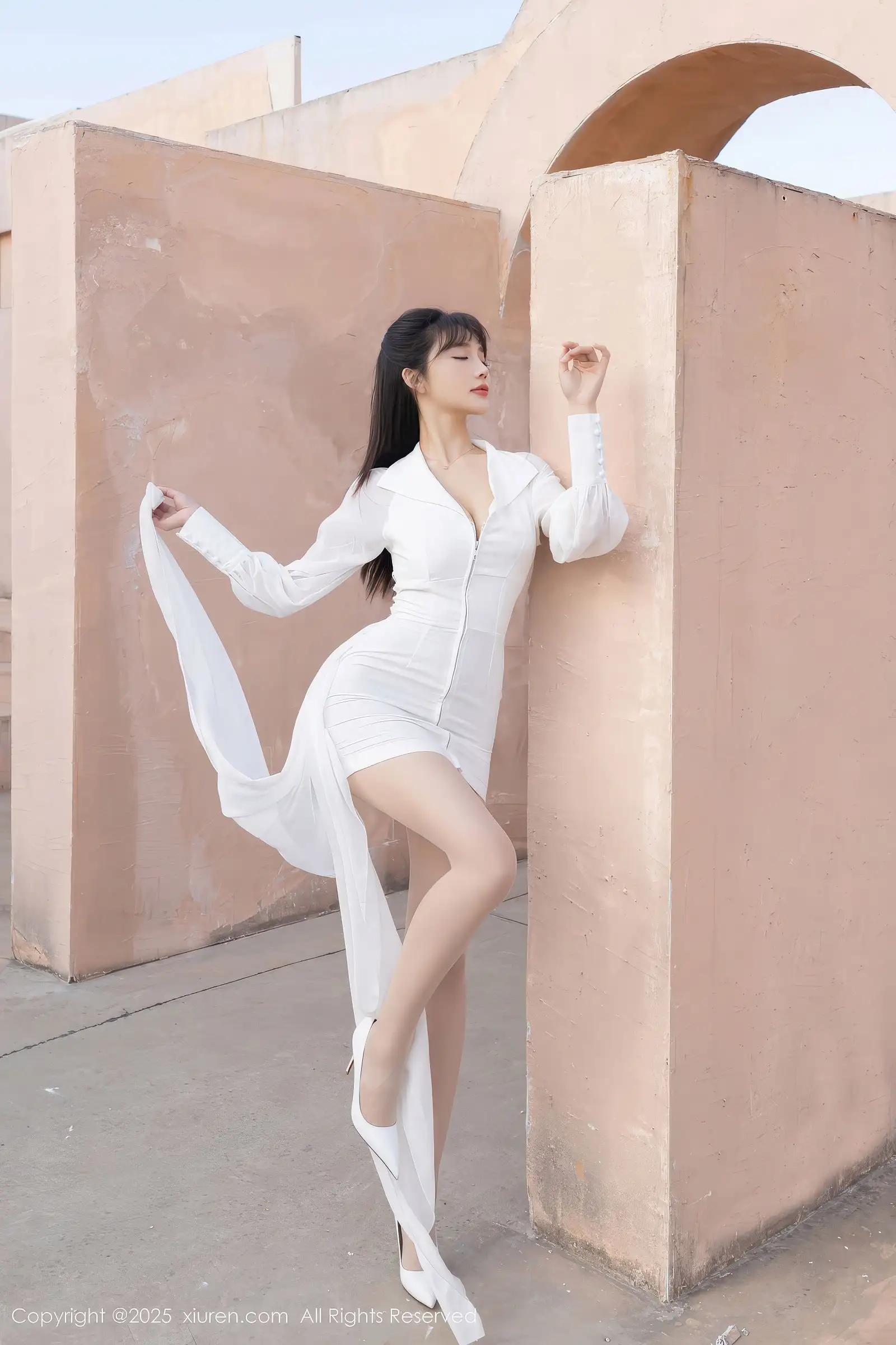 [XIUREN秀人网] 2025.12.11 NO.11100 陆萱萱
