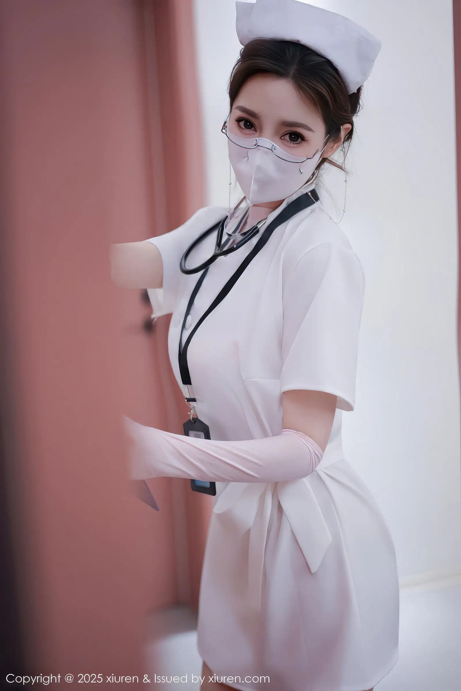 [XIUREN秀人网] 2025.12.11 NO.11099 Twins-桃桃