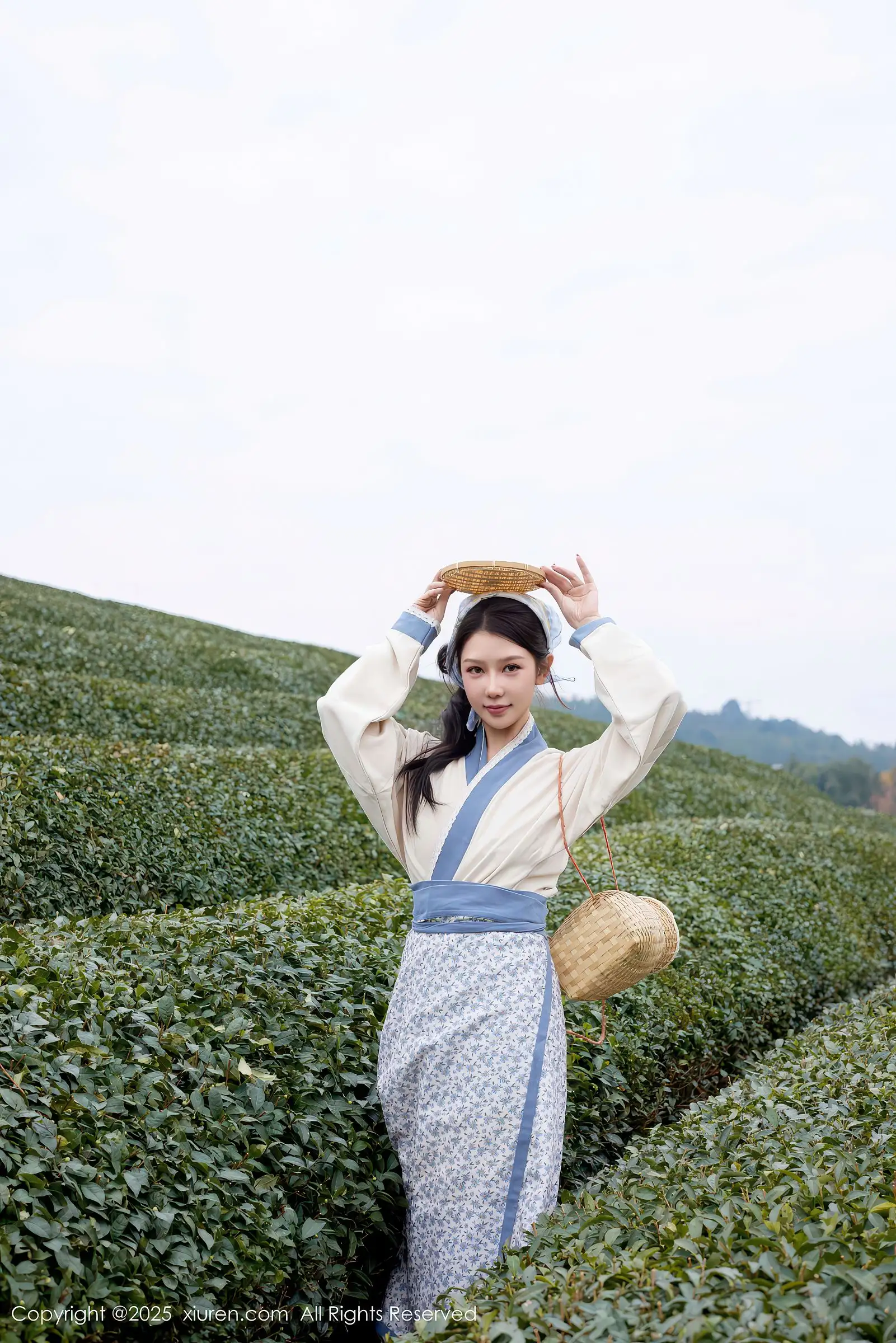 [XIUREN秀人网] 2025.12.11 NO.11098 尹甜甜