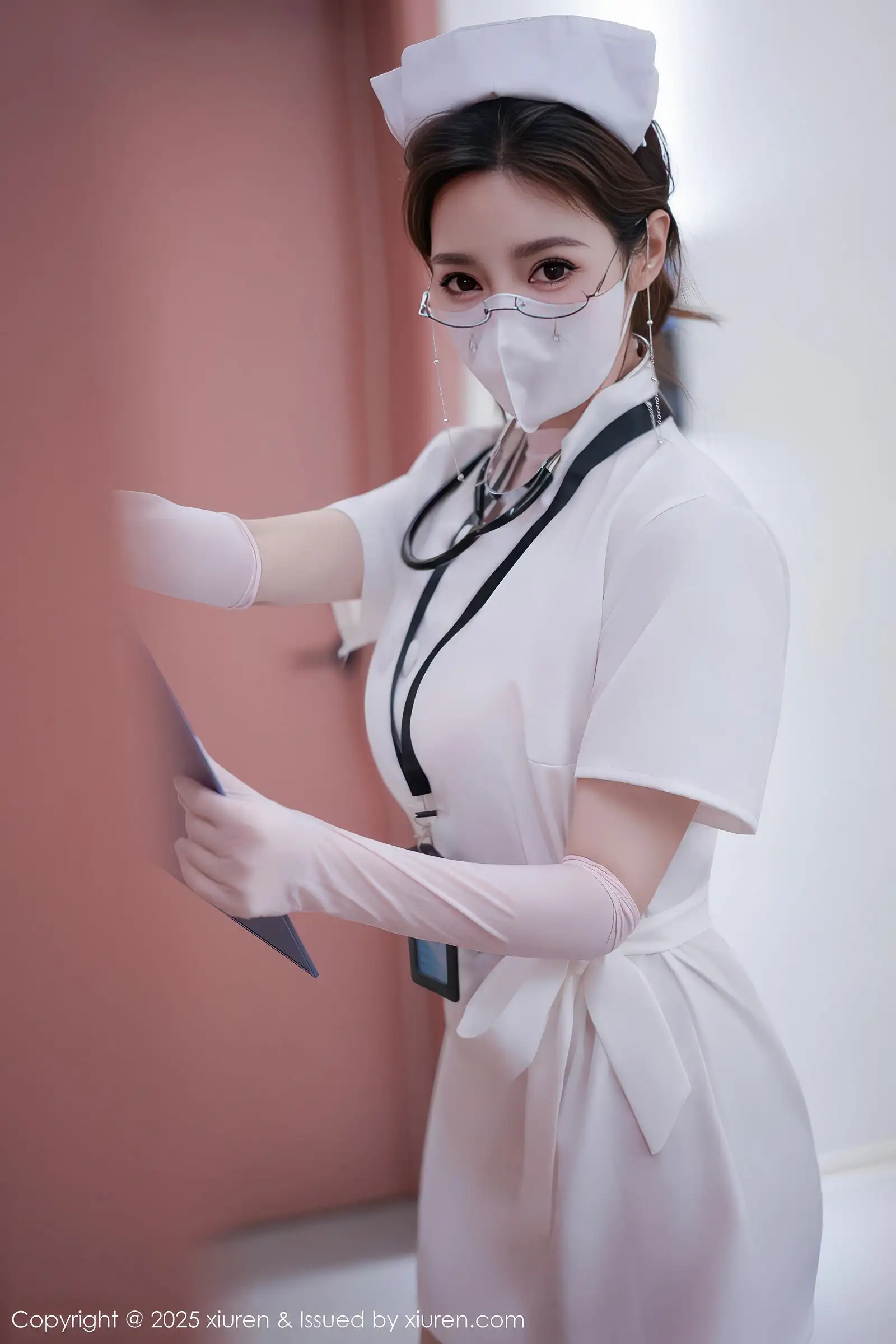 [XIUREN秀人网] 2025.12.11 NO.11099 Twins-桃桃