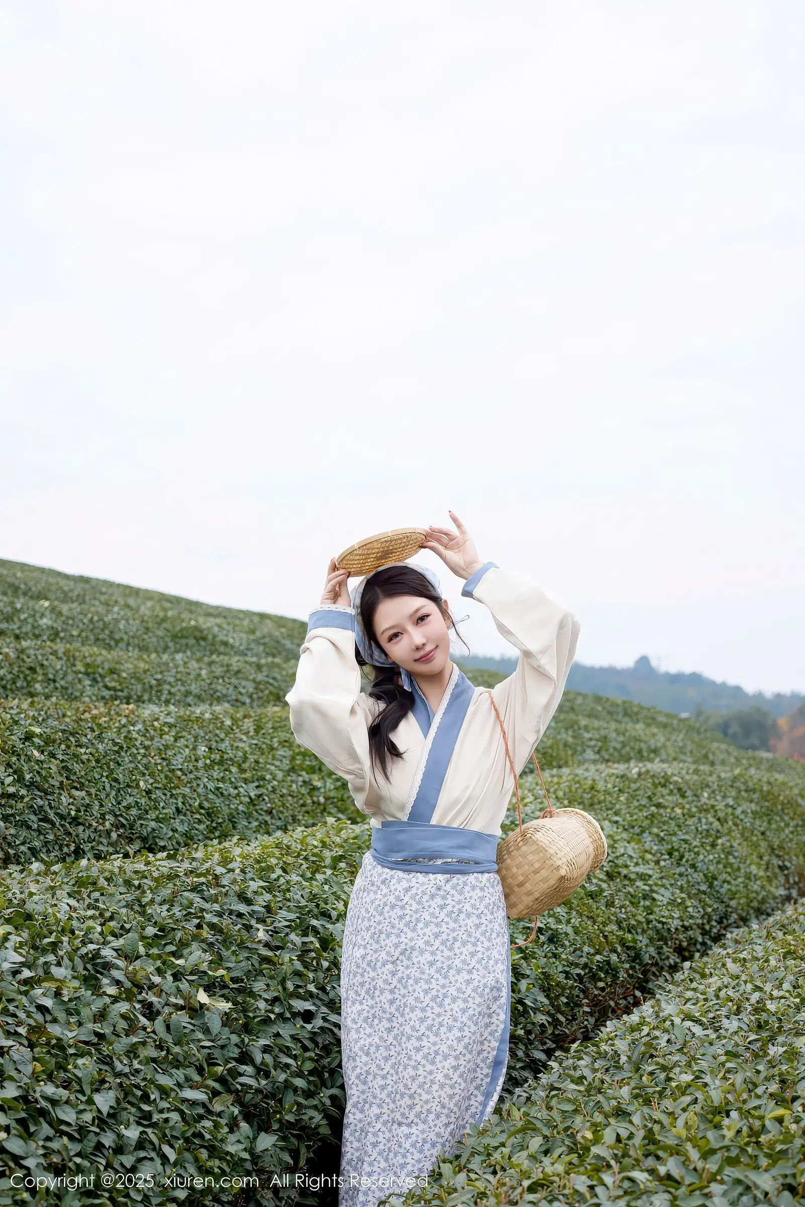 [XIUREN秀人网] 2025.12.11 NO.11098 尹甜甜