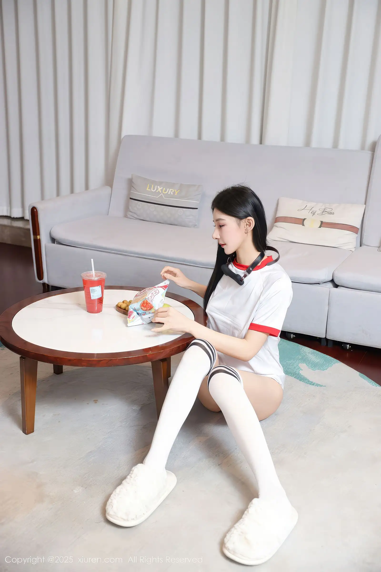 [XIUREN秀人网] 2025.12.16 NO.11110 许微微呀