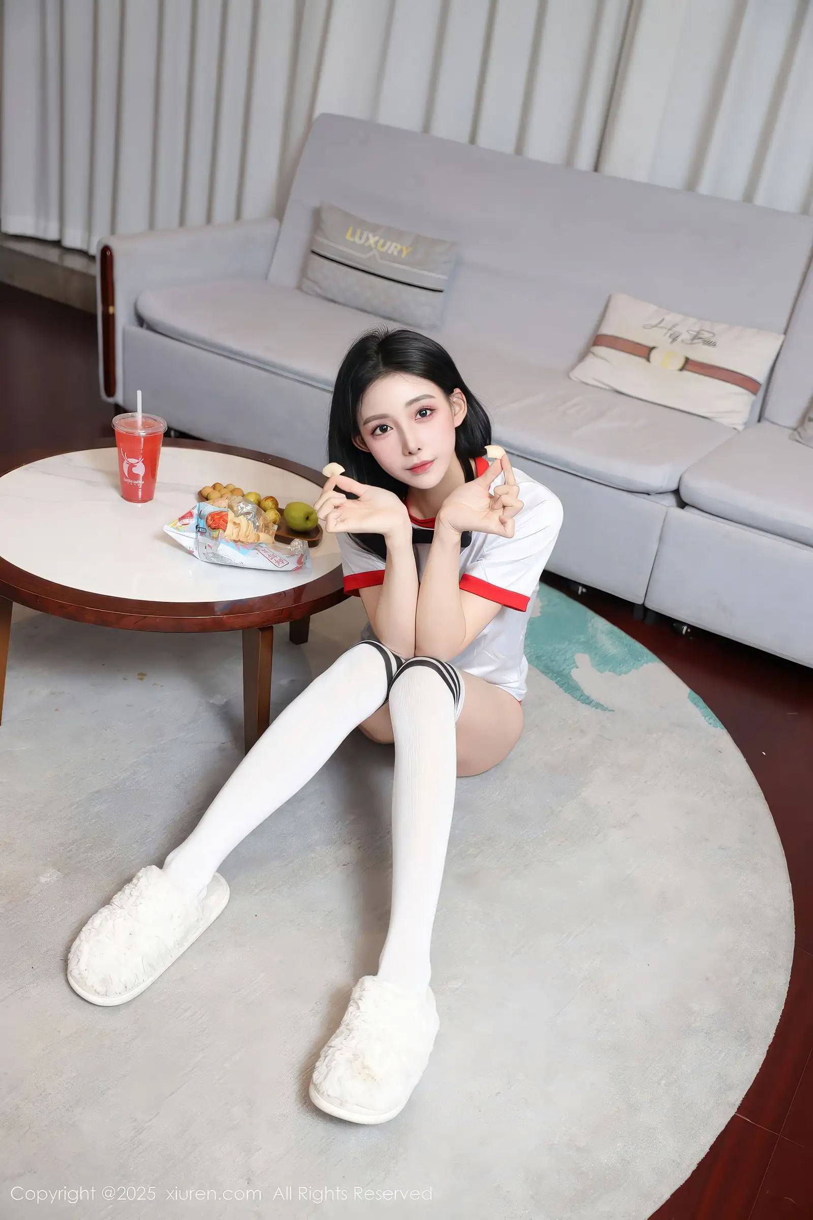 [XIUREN秀人网] 2025.12.16 NO.11110 许微微呀