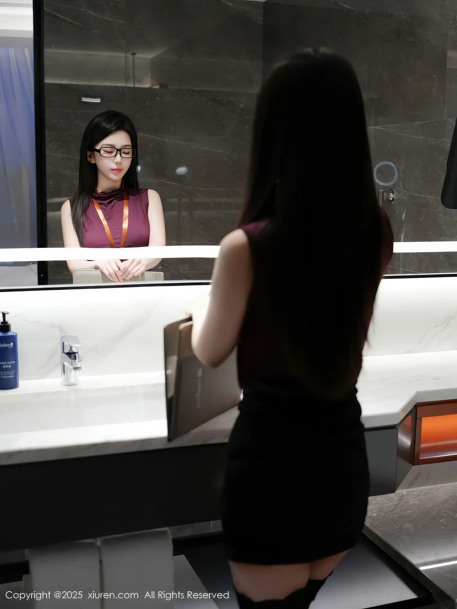 [XIUREN秀人网] 2025.12.22 NO.11135 烧烧小桃