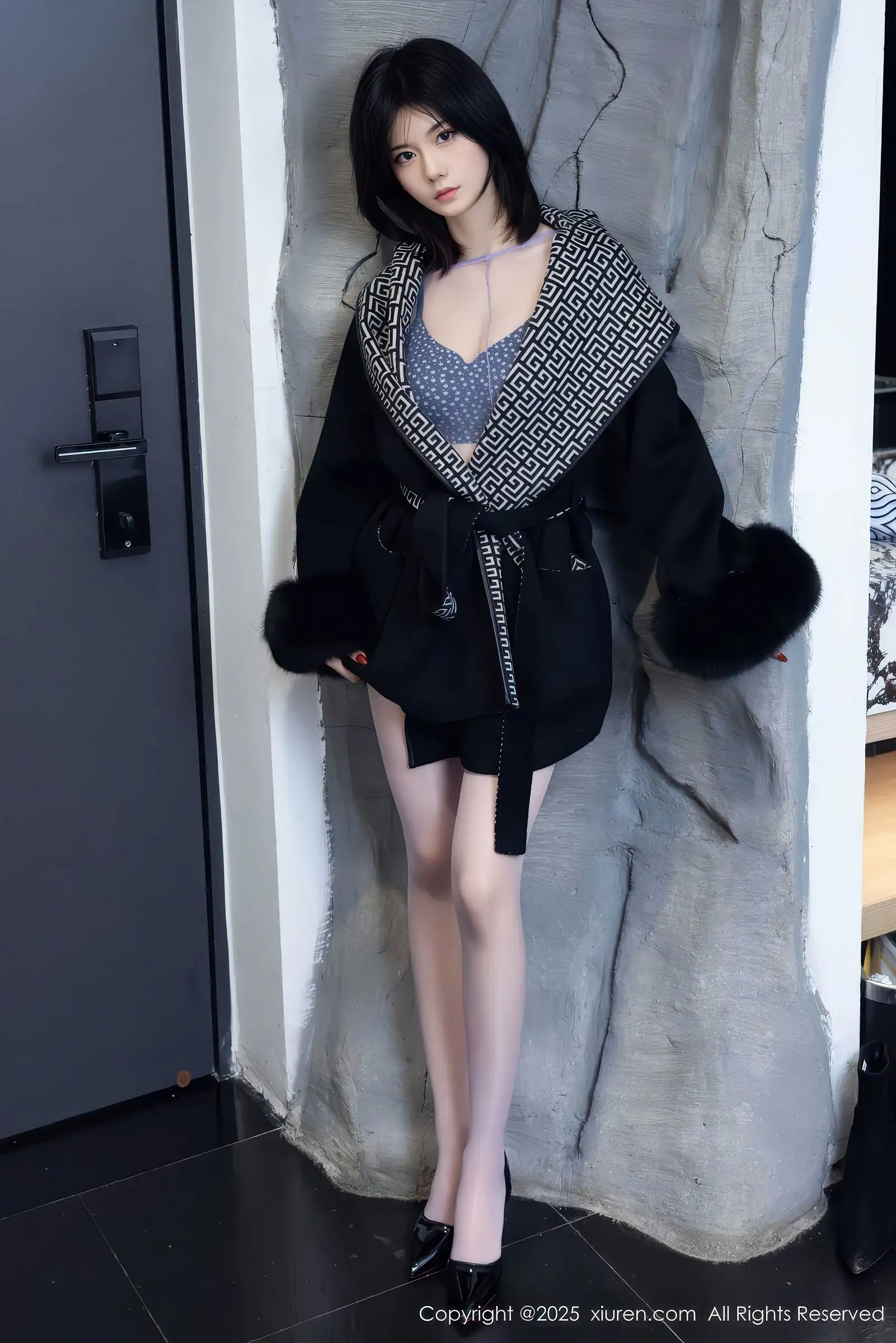 [XIUREN秀人网] 2025.12.19 NO.11131 凌七七