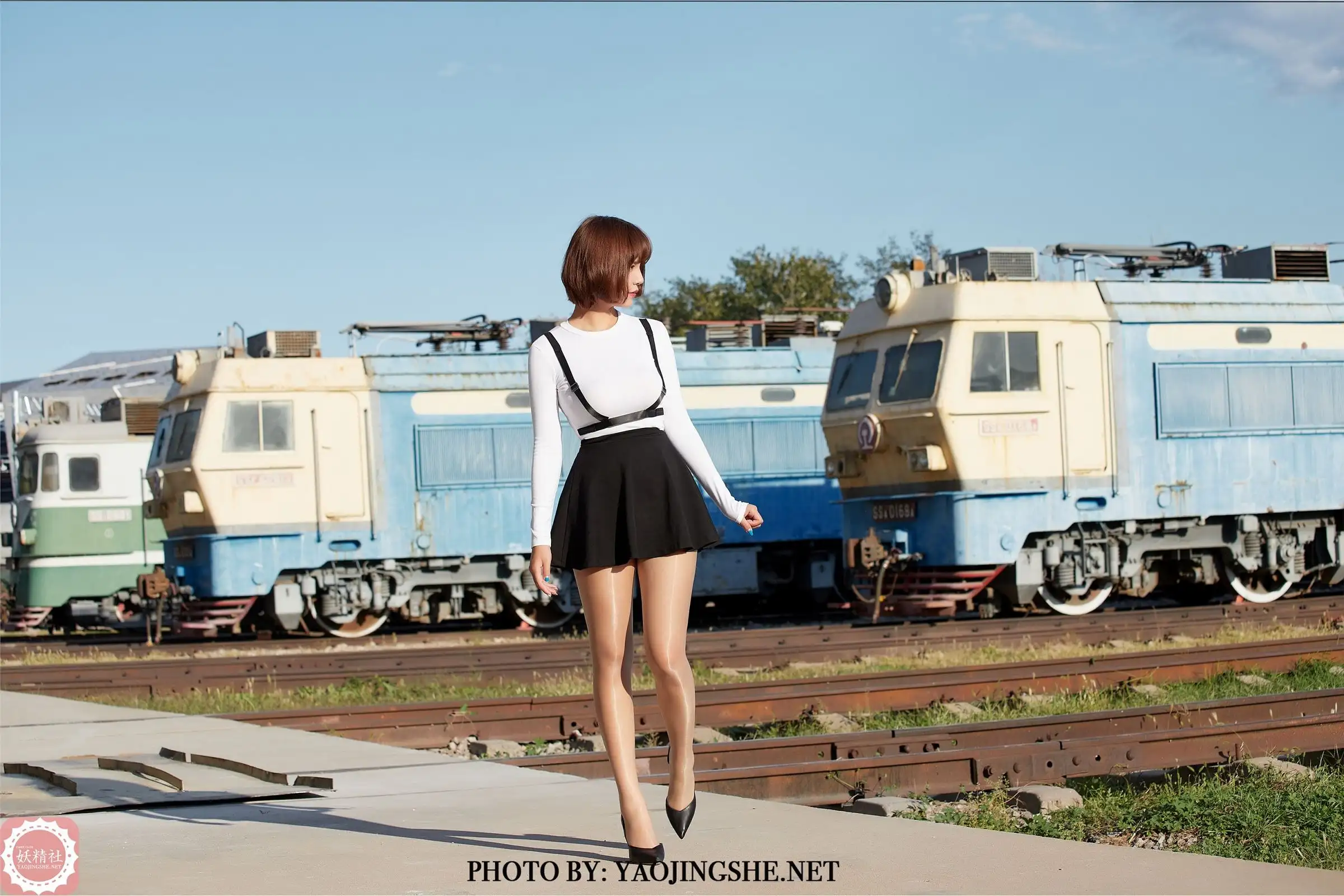 [YJS妖精社] 2020.11.28 T2042《逆光车站》唐飞飞