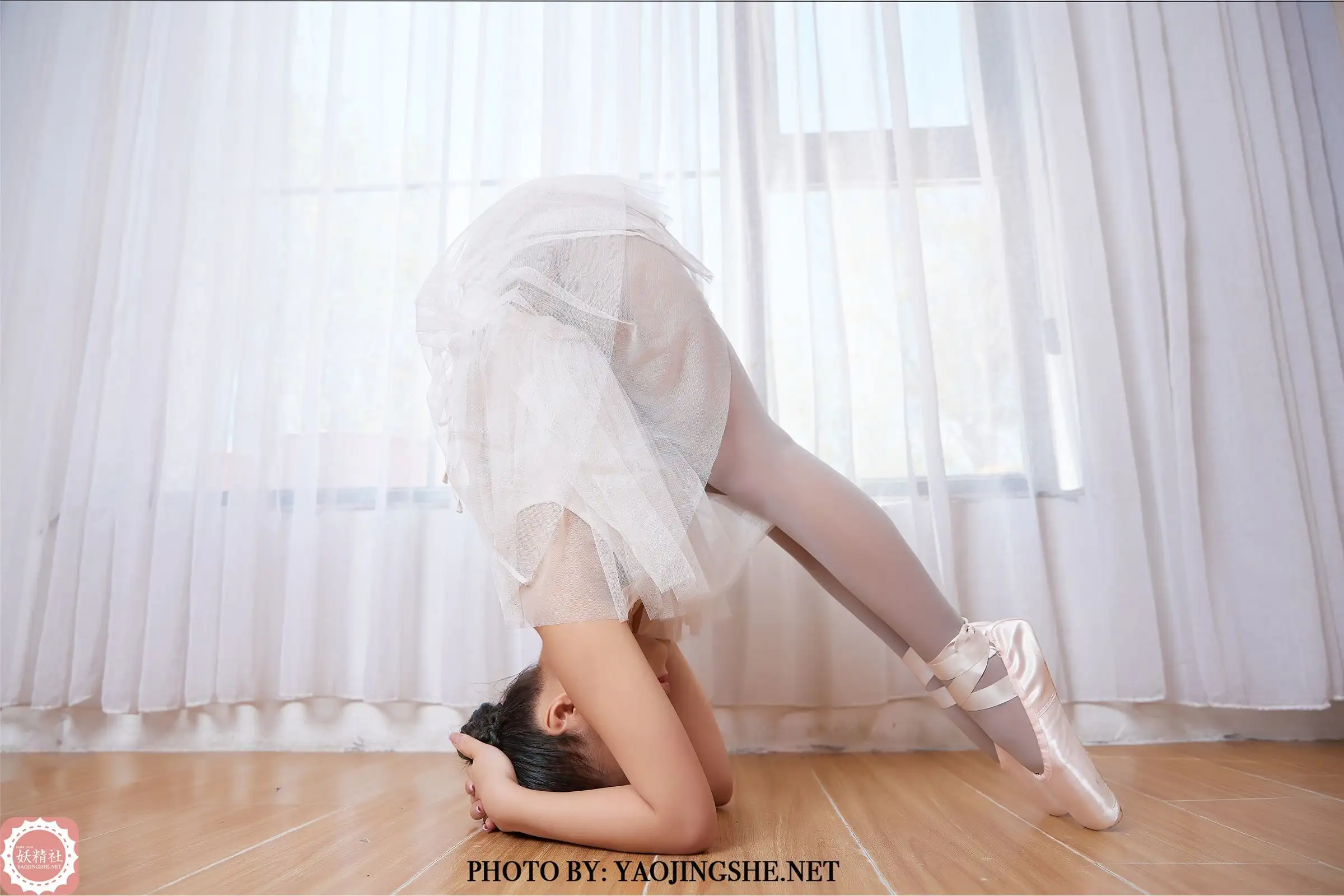 [YJS妖精社] T2020《柒子-白纱裙劈叉》