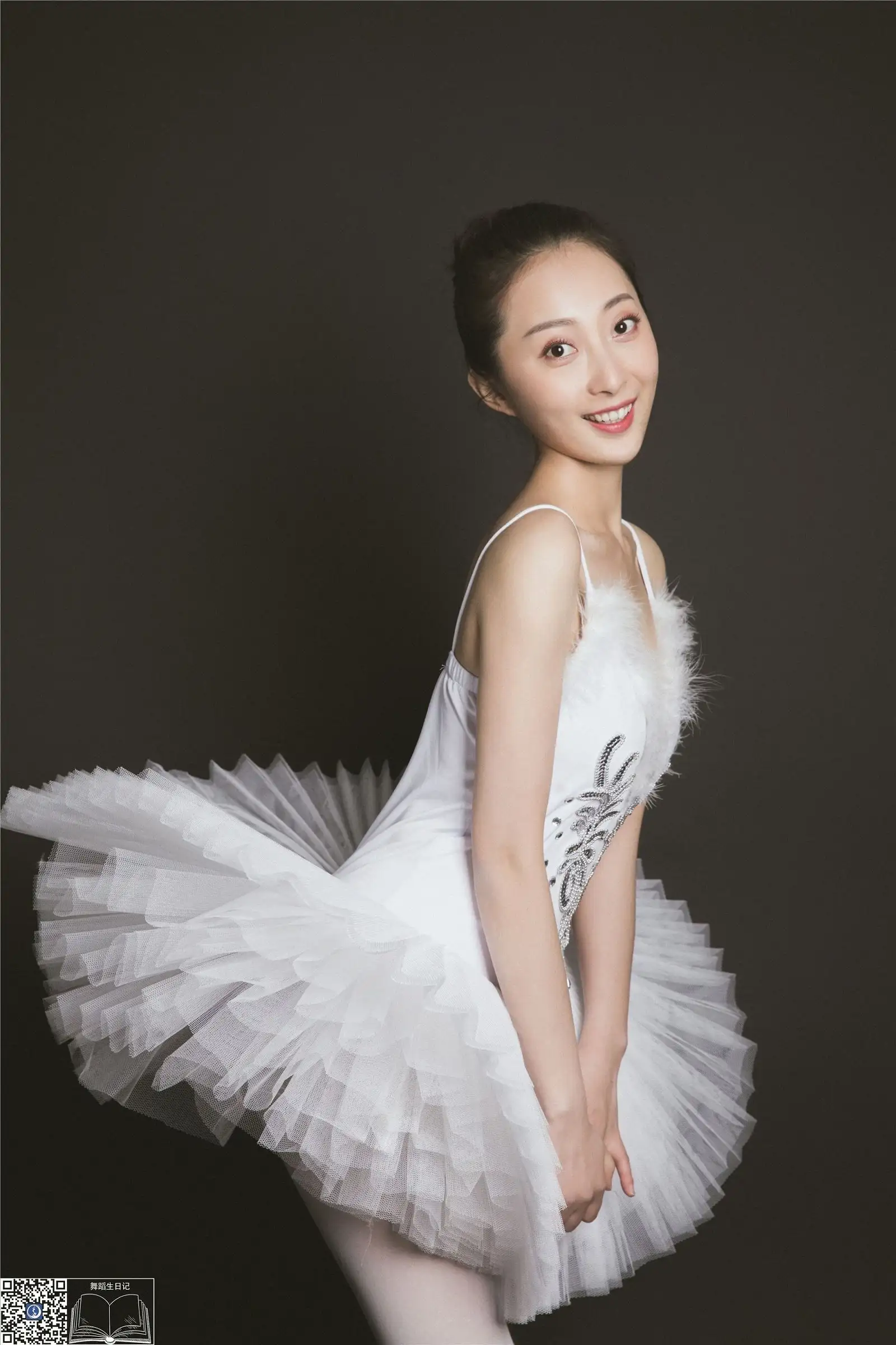 [GALLI嘉丽] 舞蹈生日记 004 – 佳敏