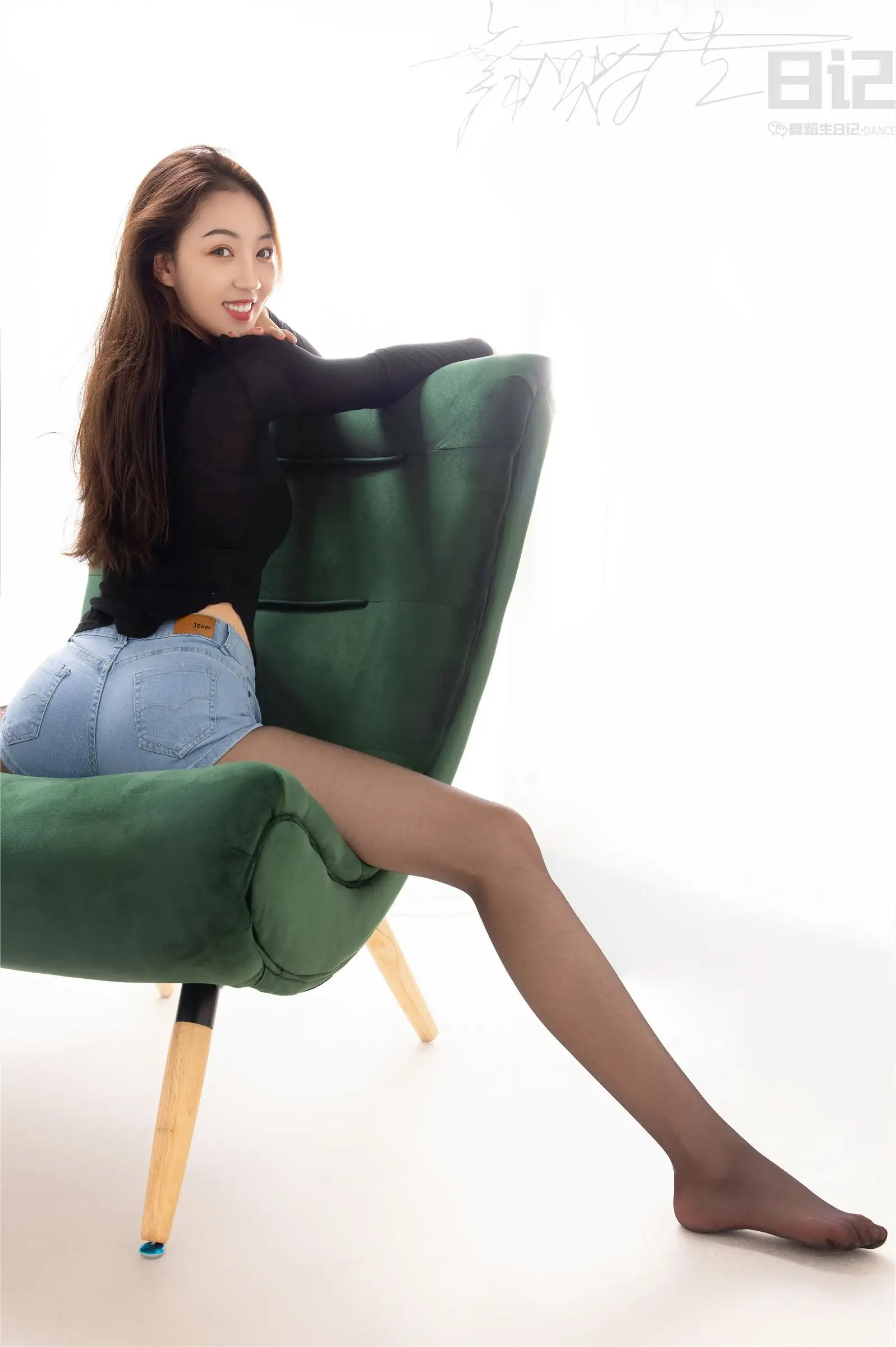 [GALLI嘉丽] 舞蹈生日记 069 – 贺贺