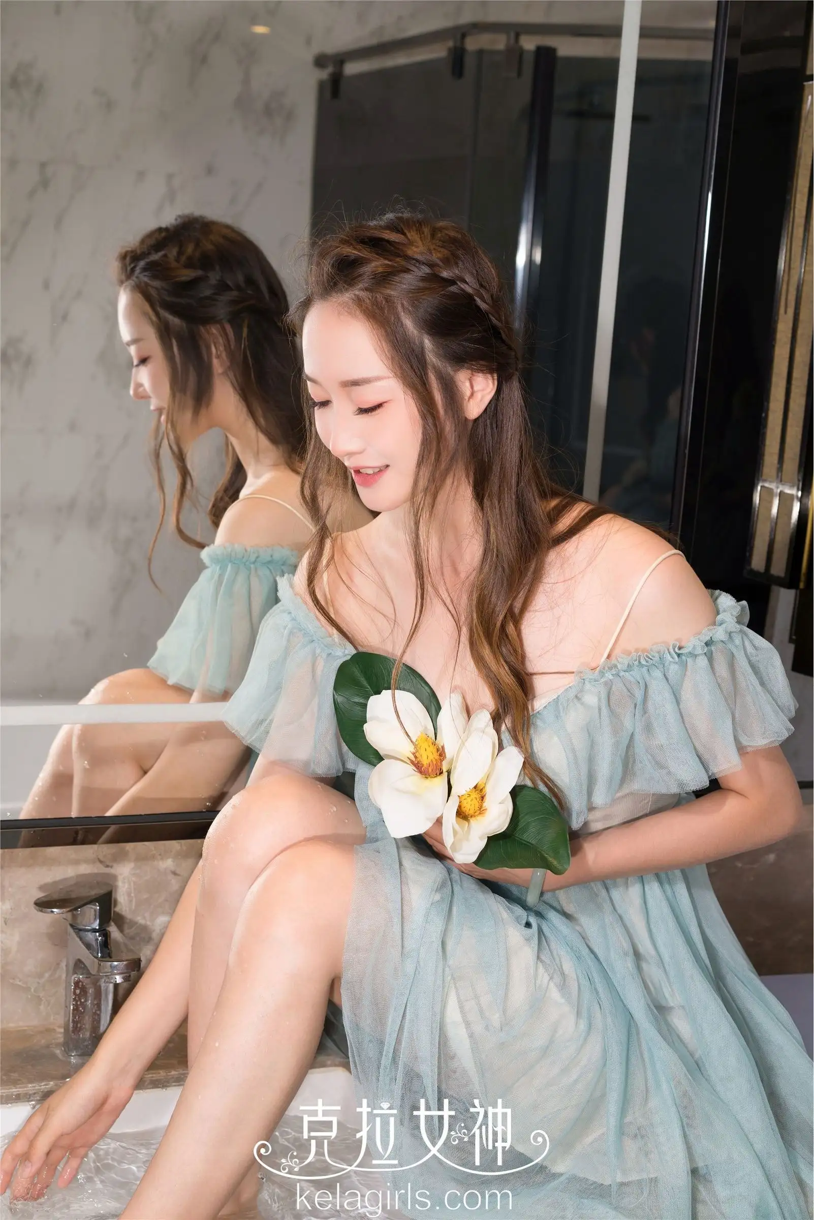 [KeLaGirls克拉女神] 2018.11.28 拈花一笑 杨暖